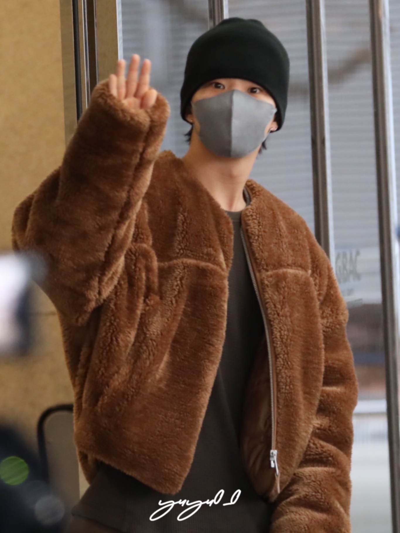 Entire Studios Fluffy Overcoat V2 Wheat 착용 스타일 - 1