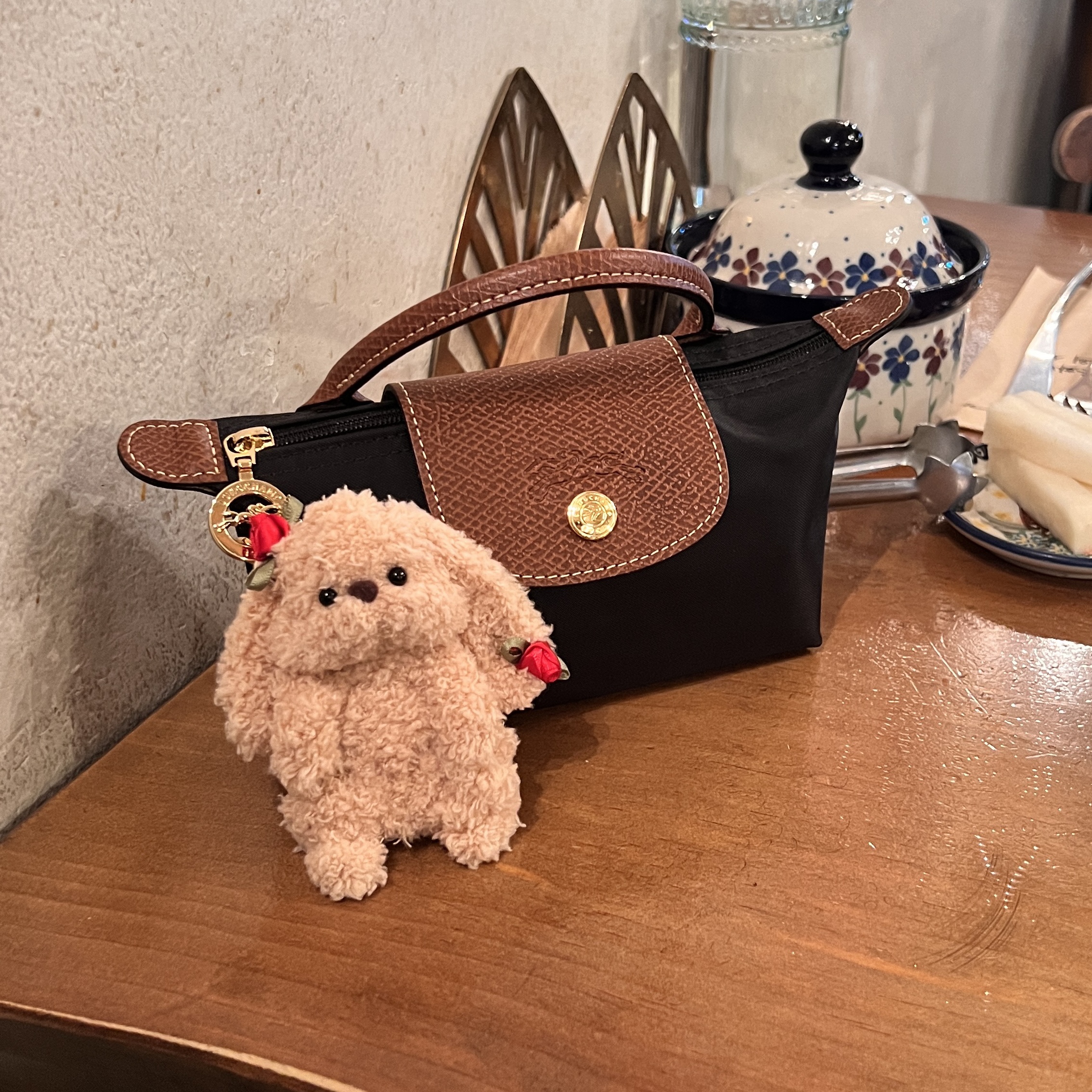 Longchamp Le Pliage Original Handle Pouch Black 착용 스타일