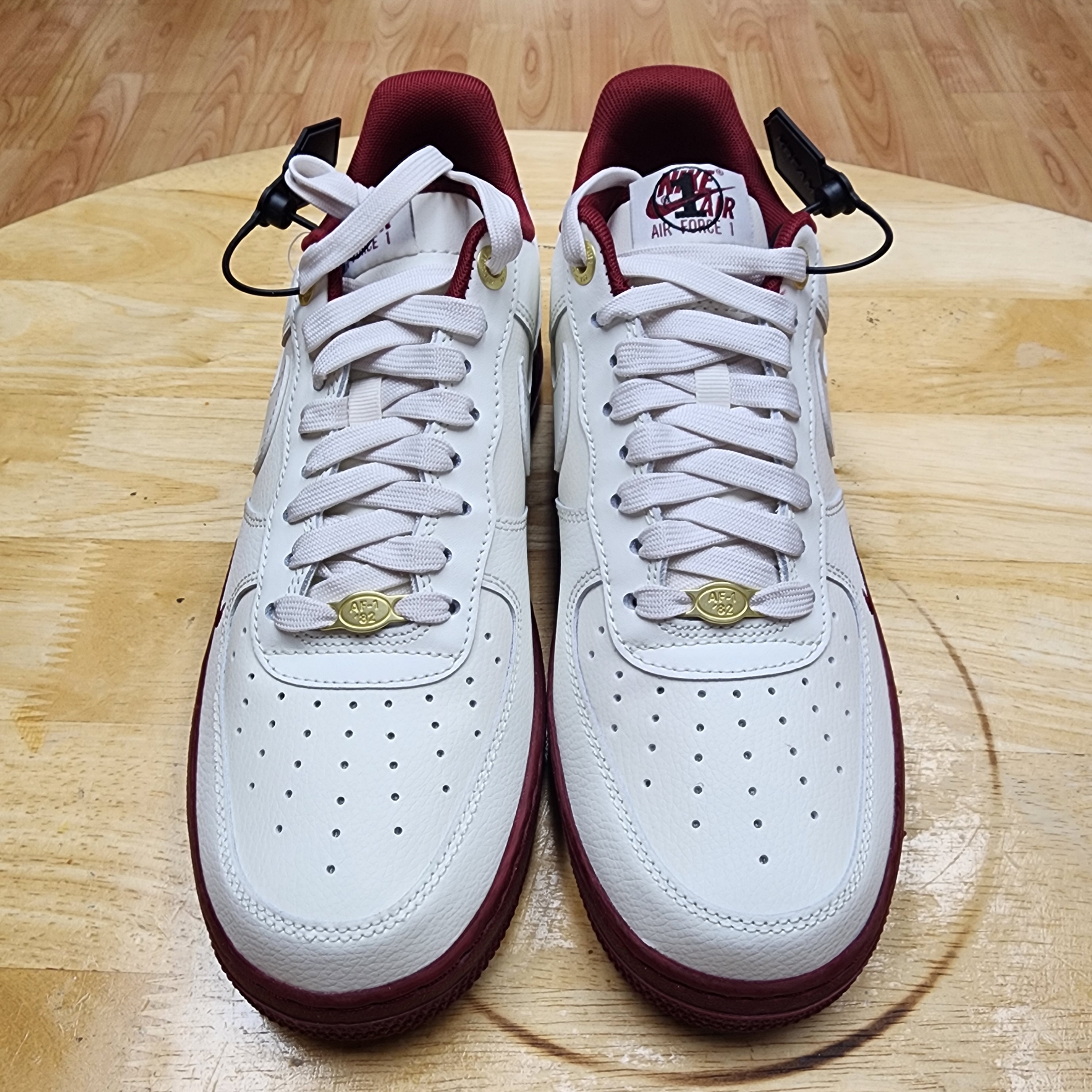 (W) Nike Air Force 1 '07 SE 40th Anniversary Join Forces Sail Team Red 착용 스타일 - 2