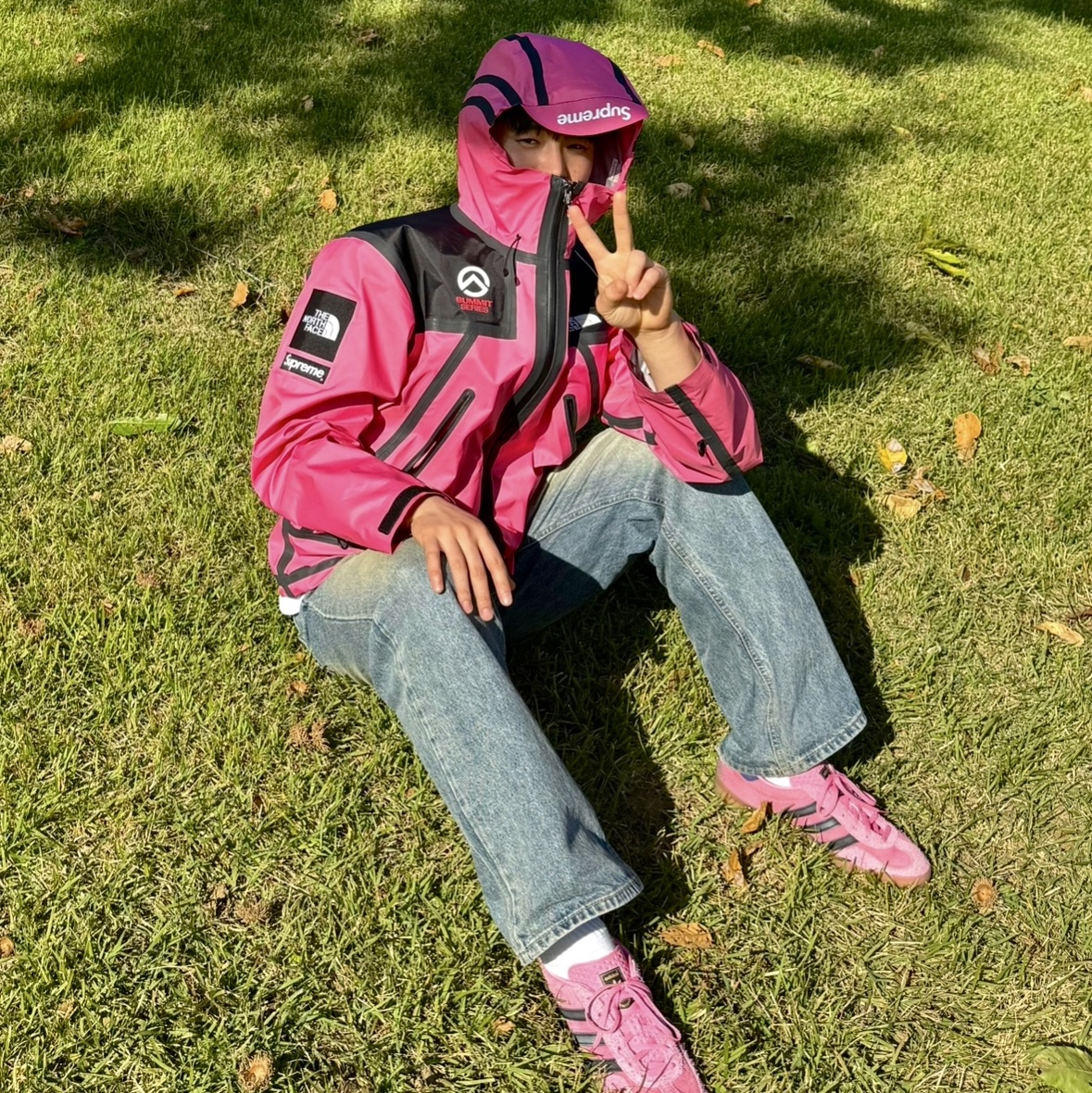 (W) Adidas Gazelle Indoor Bliss Pink, Supreme x The North Face Summit Series Outer Tape Seam Jacket Pink - 21SS 착용 스타일