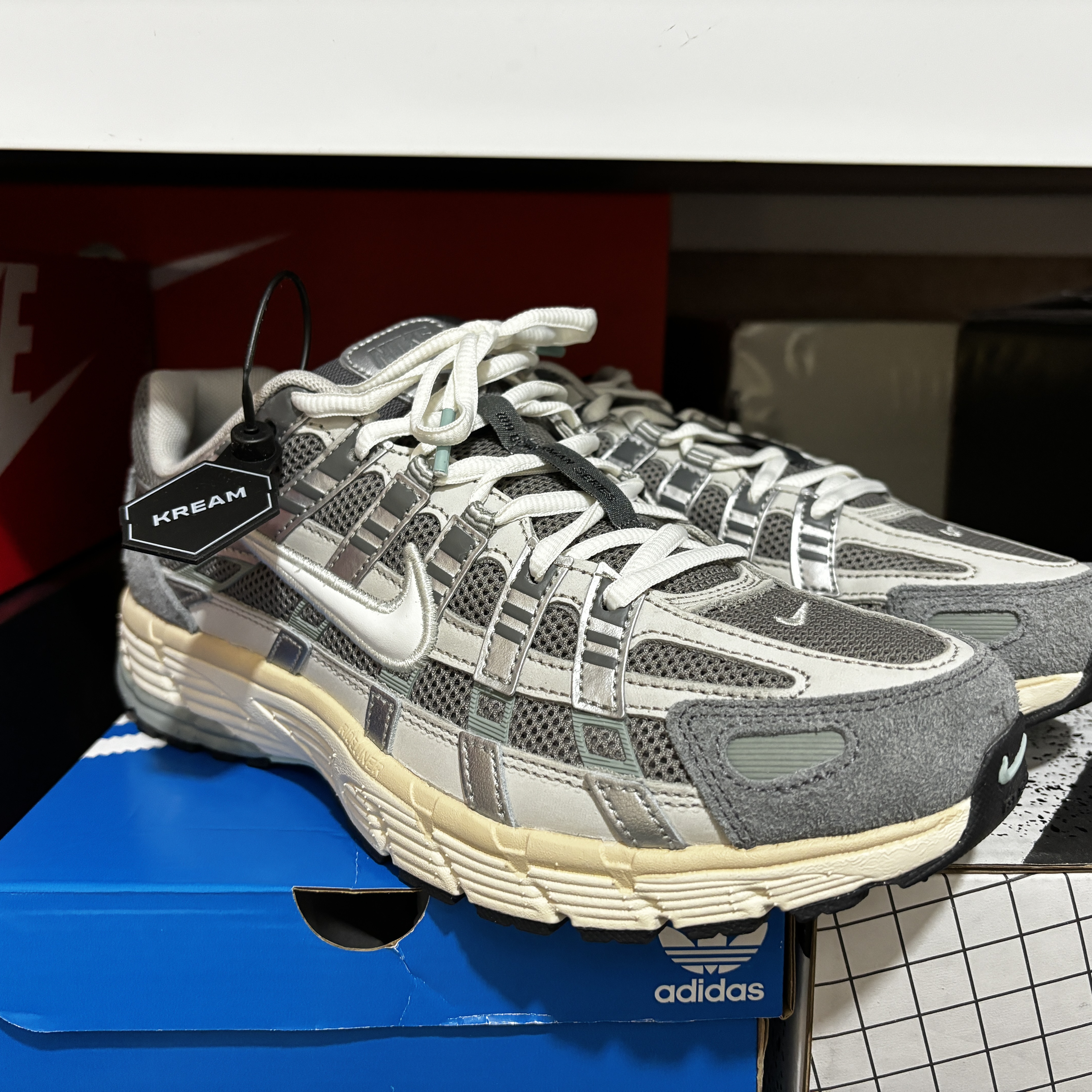 Nike P-6000 Flat Pewter Light Iron Ore 착용 스타일 - 1
