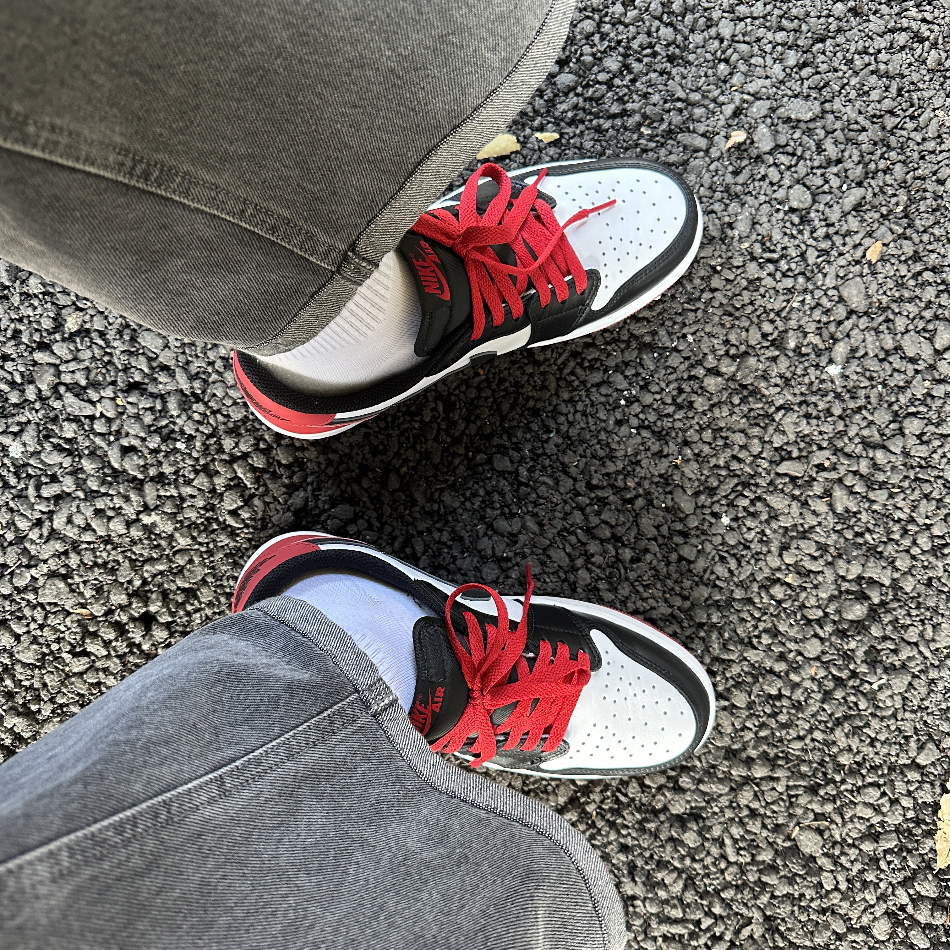 Jordan 1 Retro Low OG Black Toe 착용 스타일 - 3