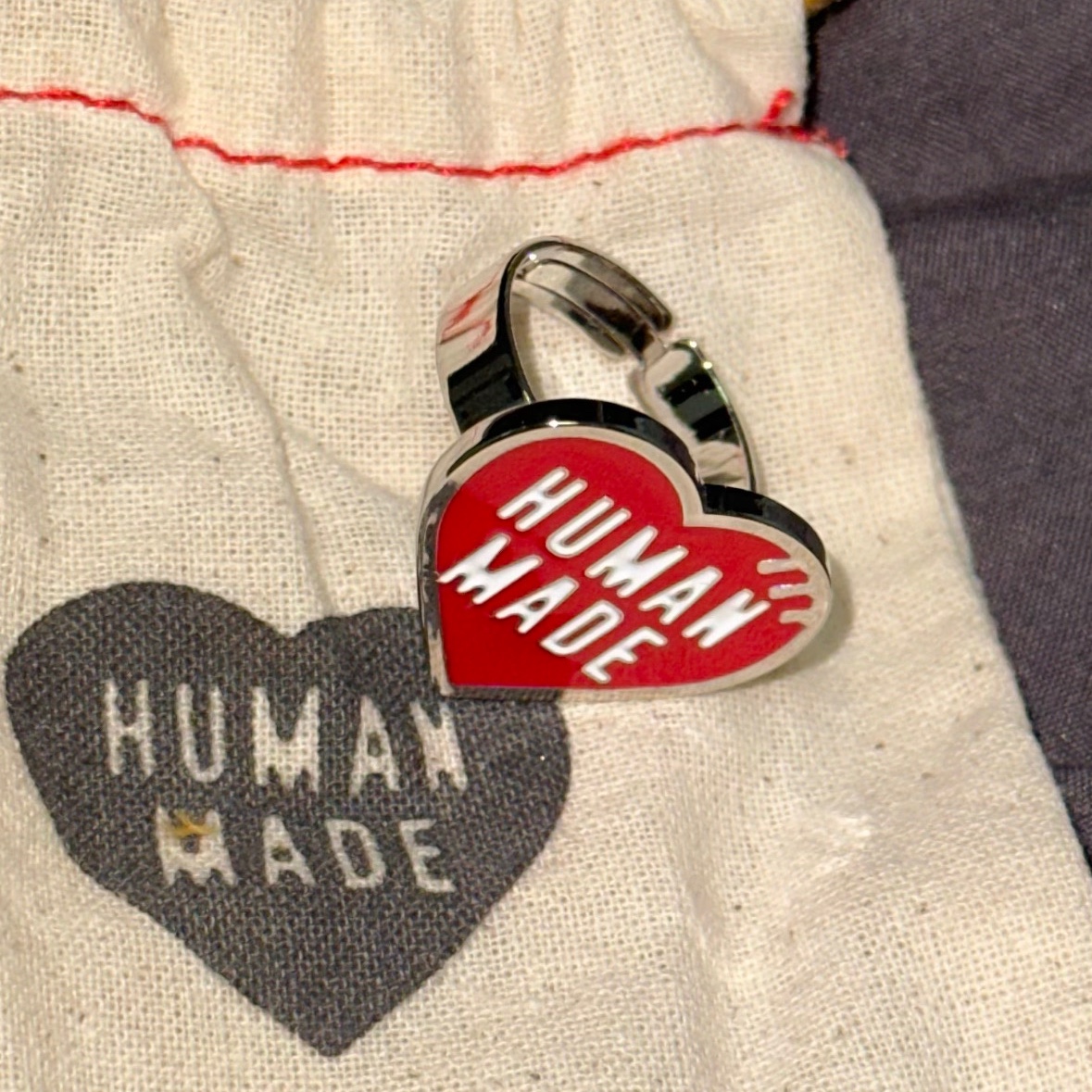 Human Made Heart Ring Red 착용 스타일