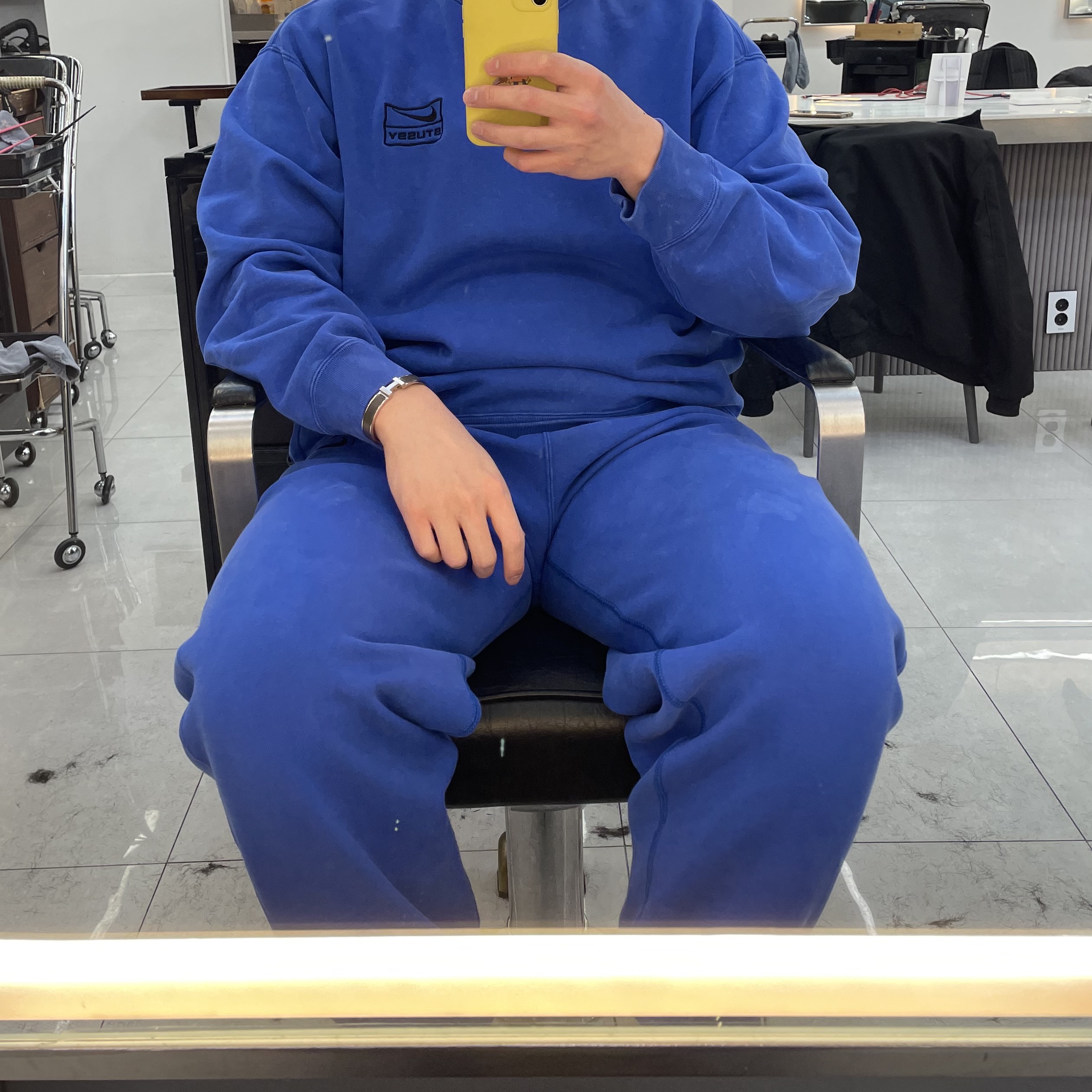 Nike x Stussy NRG Acid Washed Crewneck Game Royal (DR4024-480) 착용 스타일