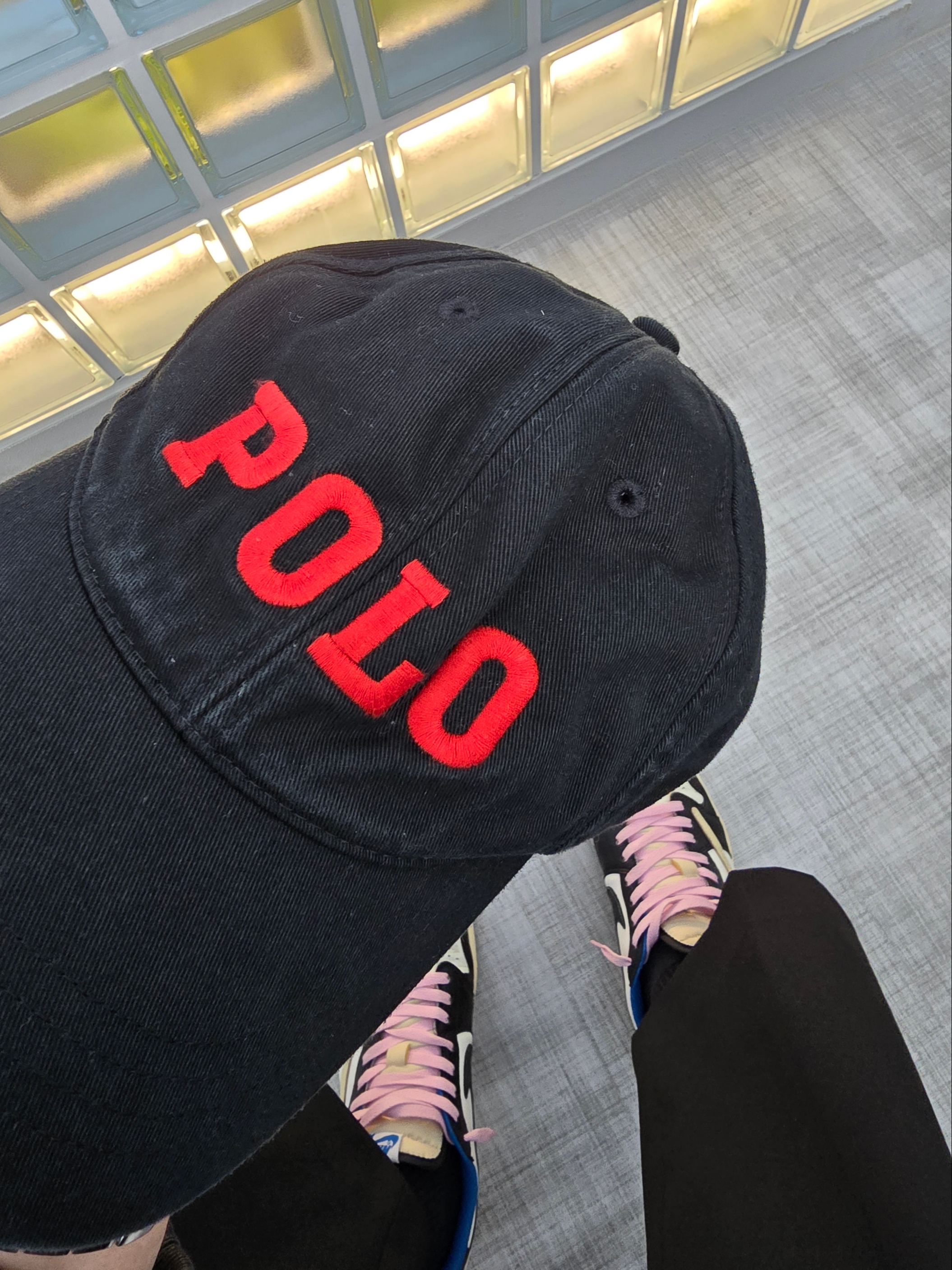 Jordan 1 x Travis Scott x Fragment Retro Low OG SP Military Blue, Double RL Garment Dyeing Twill Ball Cap Black 착용 스타일