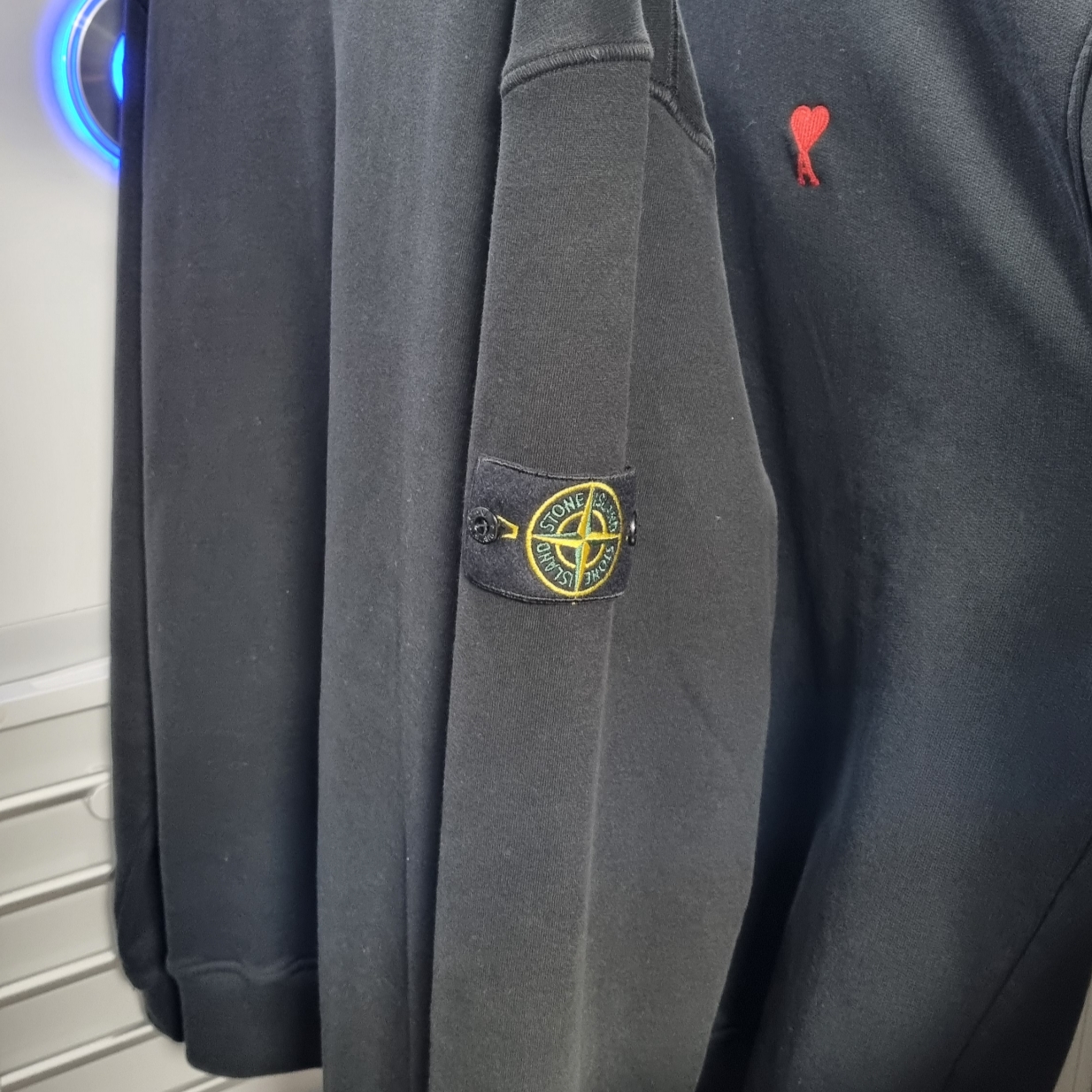 Stone Island 63020 Crewneck Sweatshirt Black - 22FW 착용 스타일