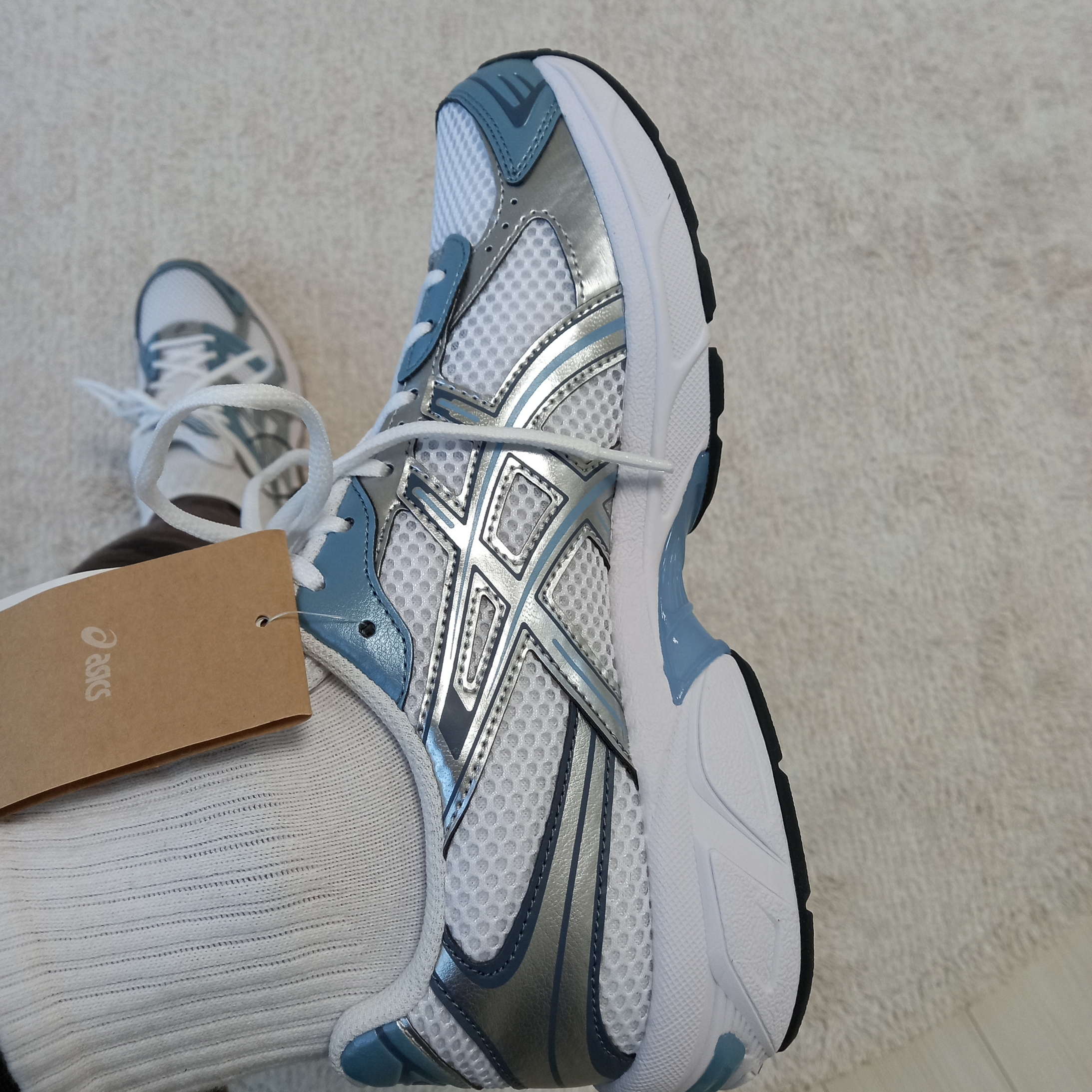 Asics Gel-1130 White Shark Skin 착용 스타일 - 3