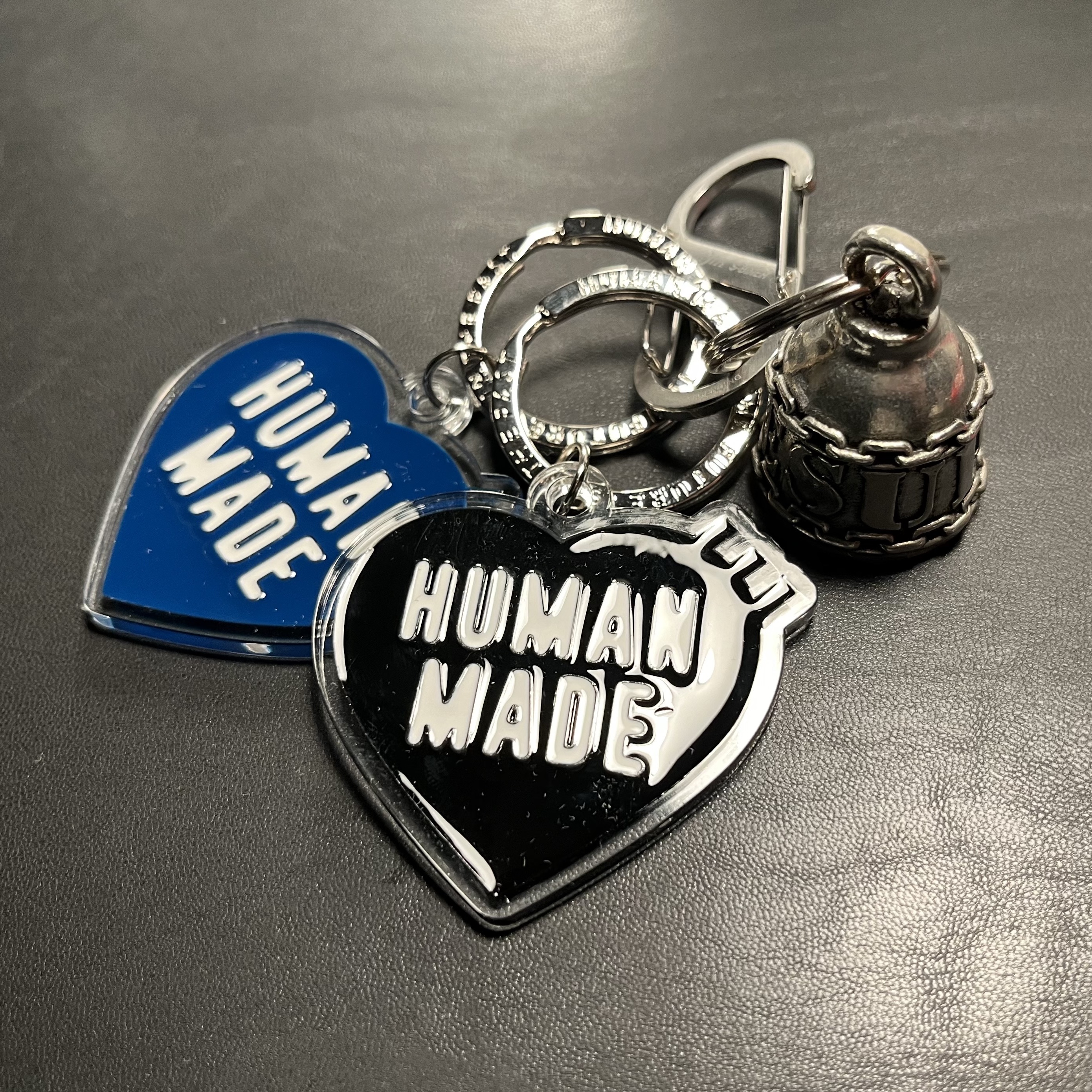 Human Made Heart Keyring Black, Human Made Heart Keyring Navy 착용 스타일