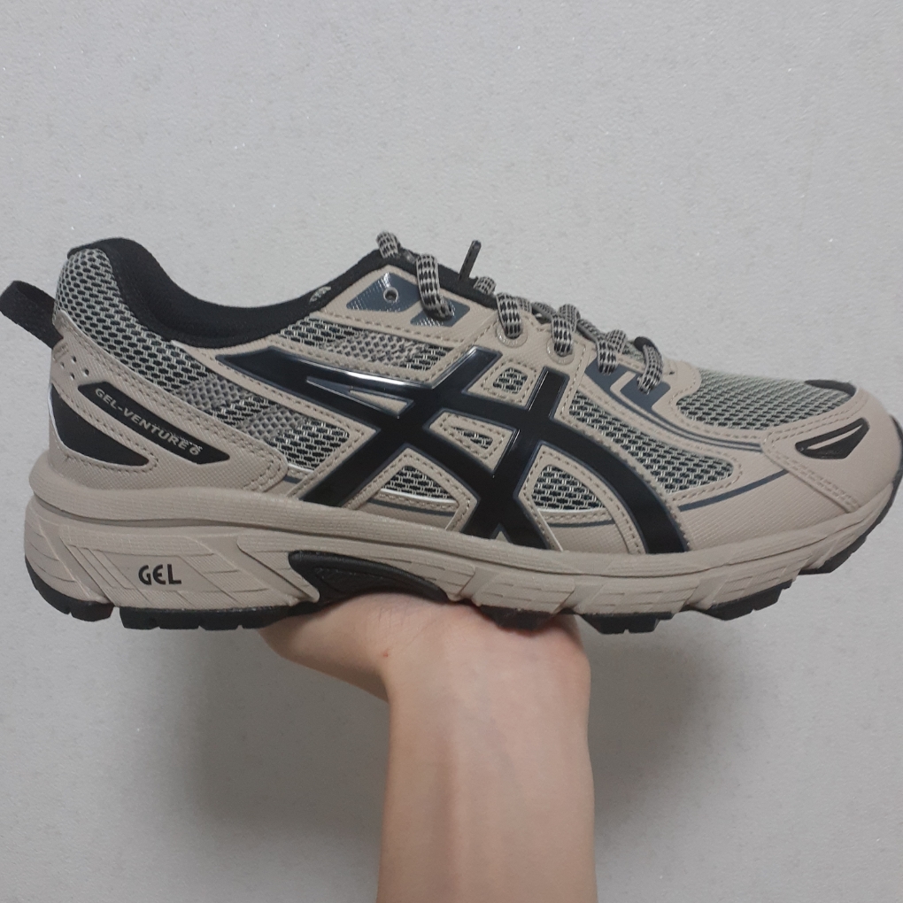 Asics Gel-Venture 6 Feather Grey Black 착용 스타일
