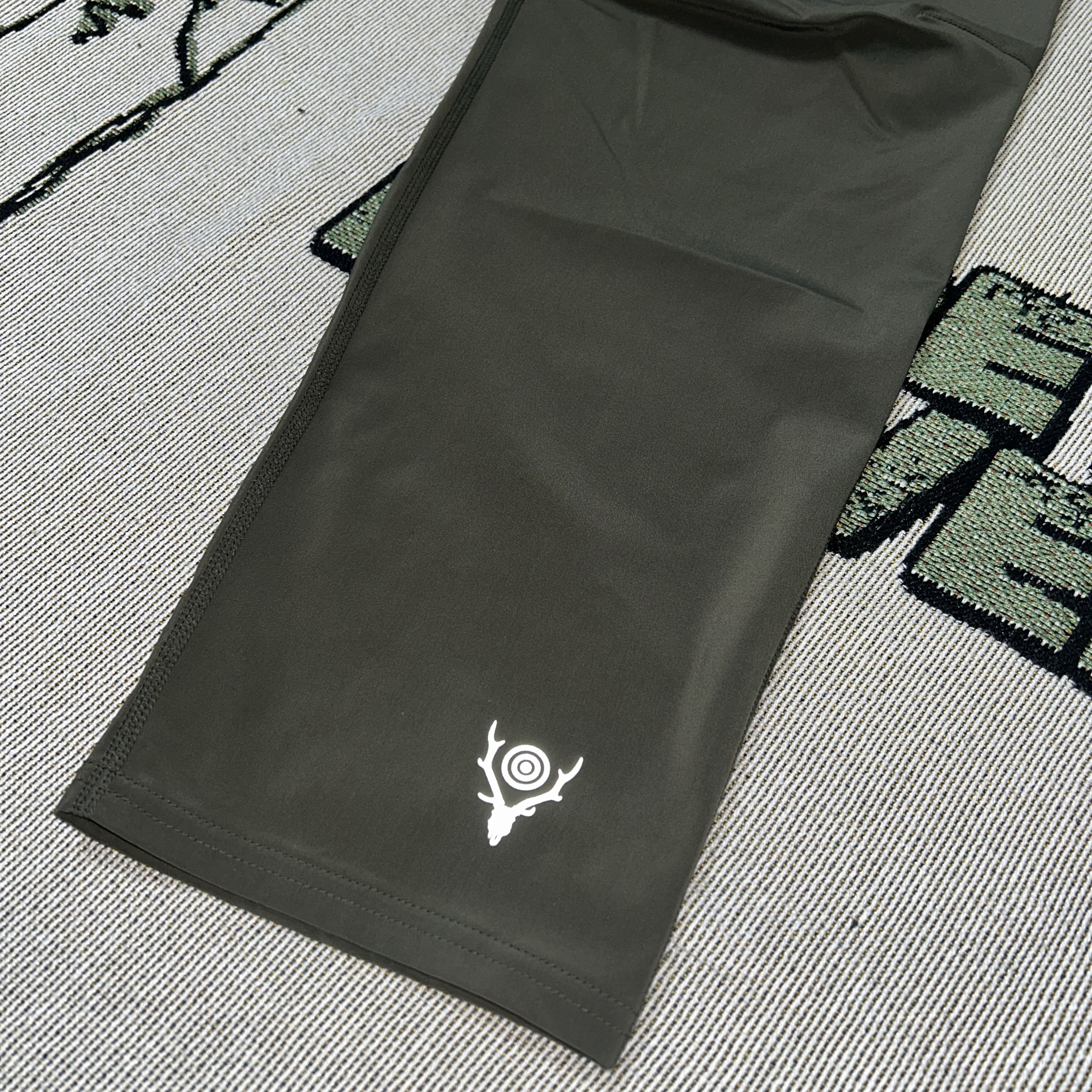 South2 West8 2P Cycle Pants Olive Drab 착용 스타일 - 4