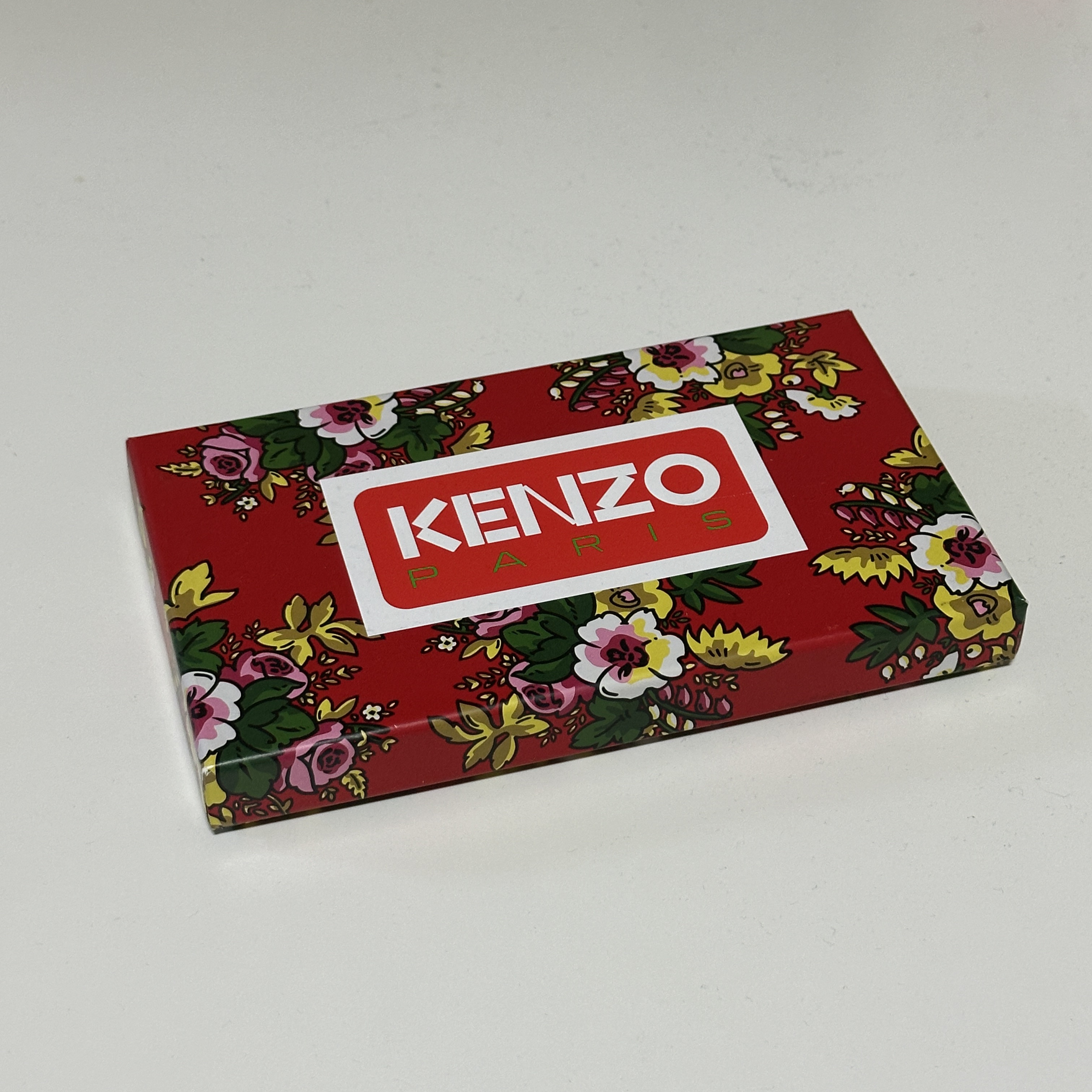 Kenzo iPhone 14 Pro Boke Flower Case Black 착용 스타일 - 2