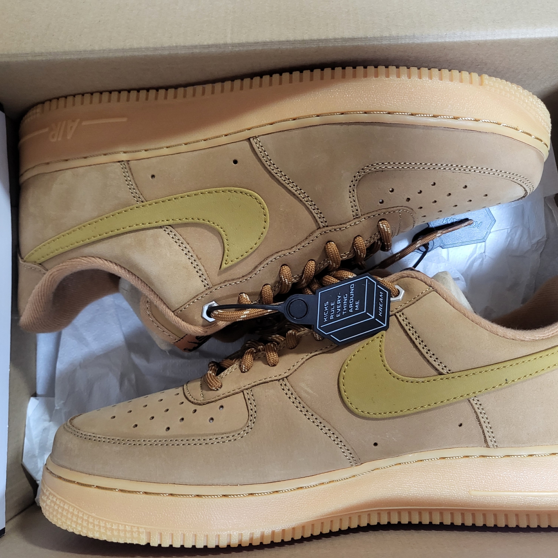 Nike Air Force 1 '07 WB Flax 착용 스타일 - 2