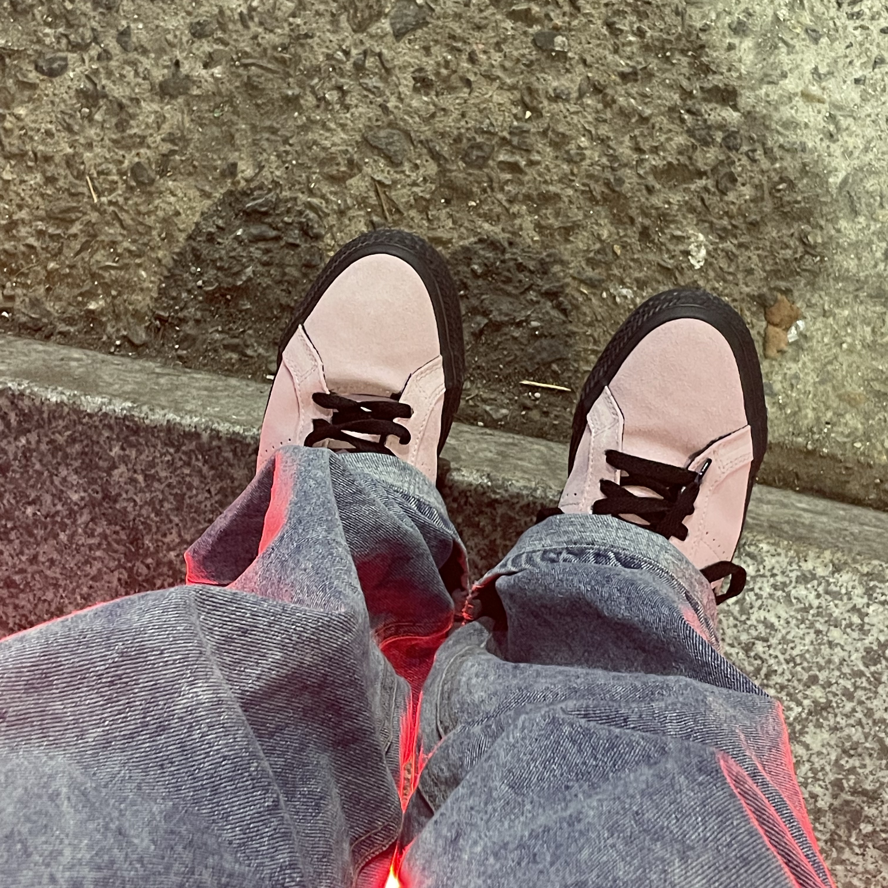 Converse One Star Pro Classic Suede Phantom Violet 착용 스타일