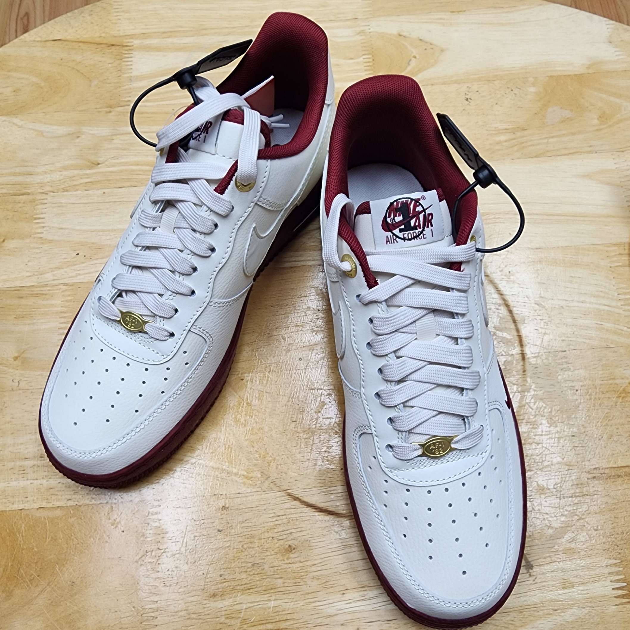 (W) Nike Air Force 1 '07 SE 40th Anniversary Join Forces Sail Team Red 착용 스타일 - 3