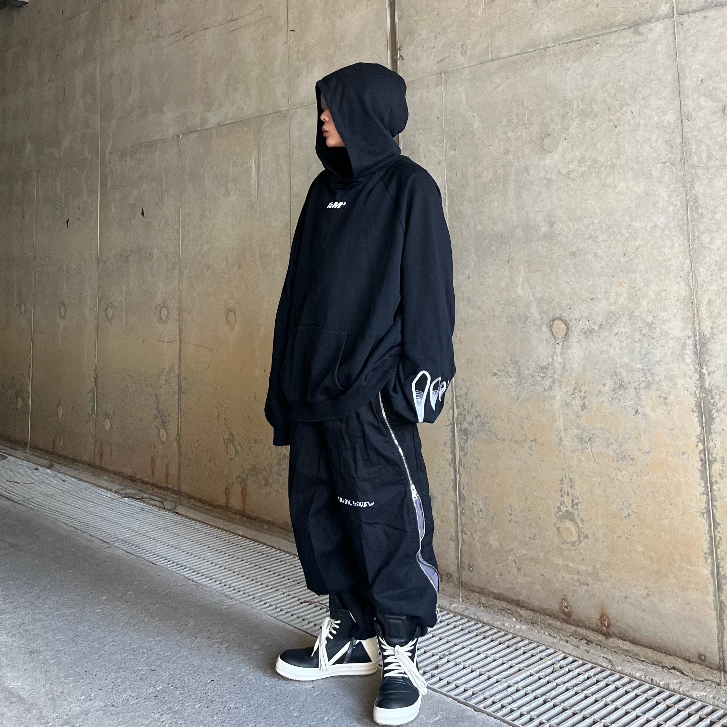 Rick Owens Geobasket Full Grain Calf Leather Strobe Sneakers Black Milk White 착용 스타일 - 3