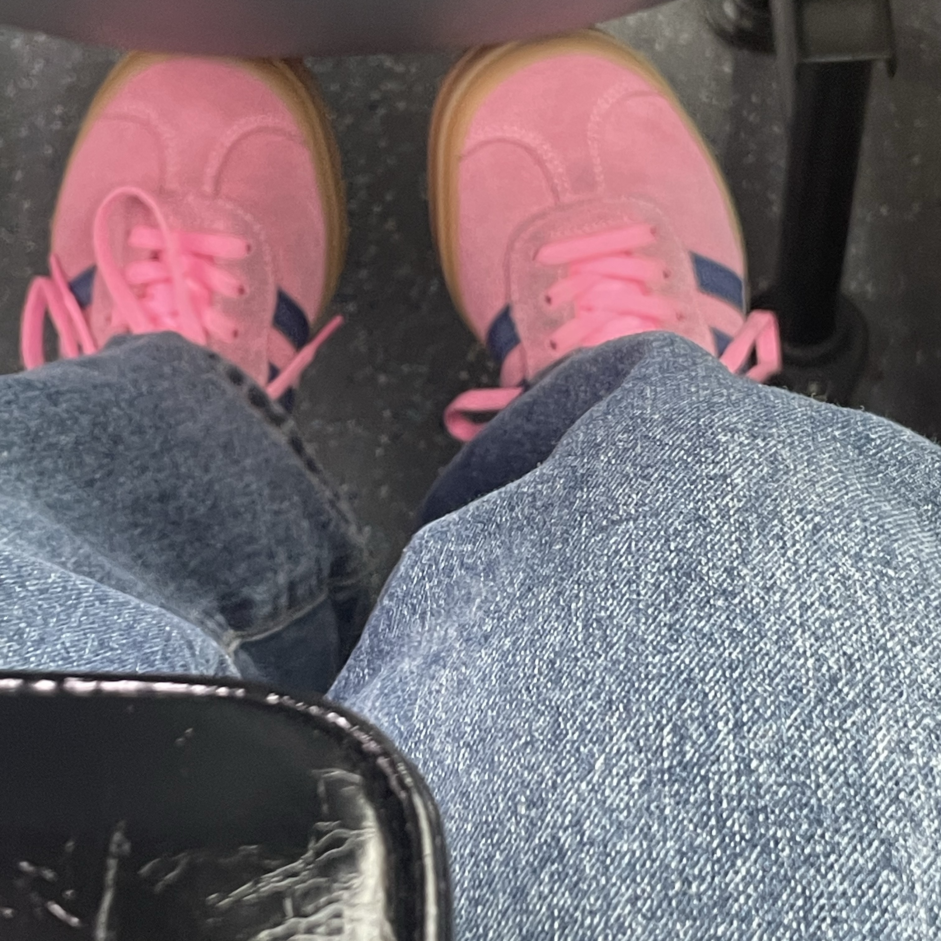 (W) Adidas Gazelle Bold Pink Glow Victory Blue 착용 스타일