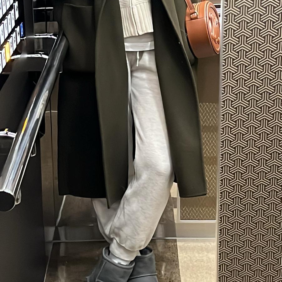 (W) UGG Classic Mini II Boots Grey 착용 스타일