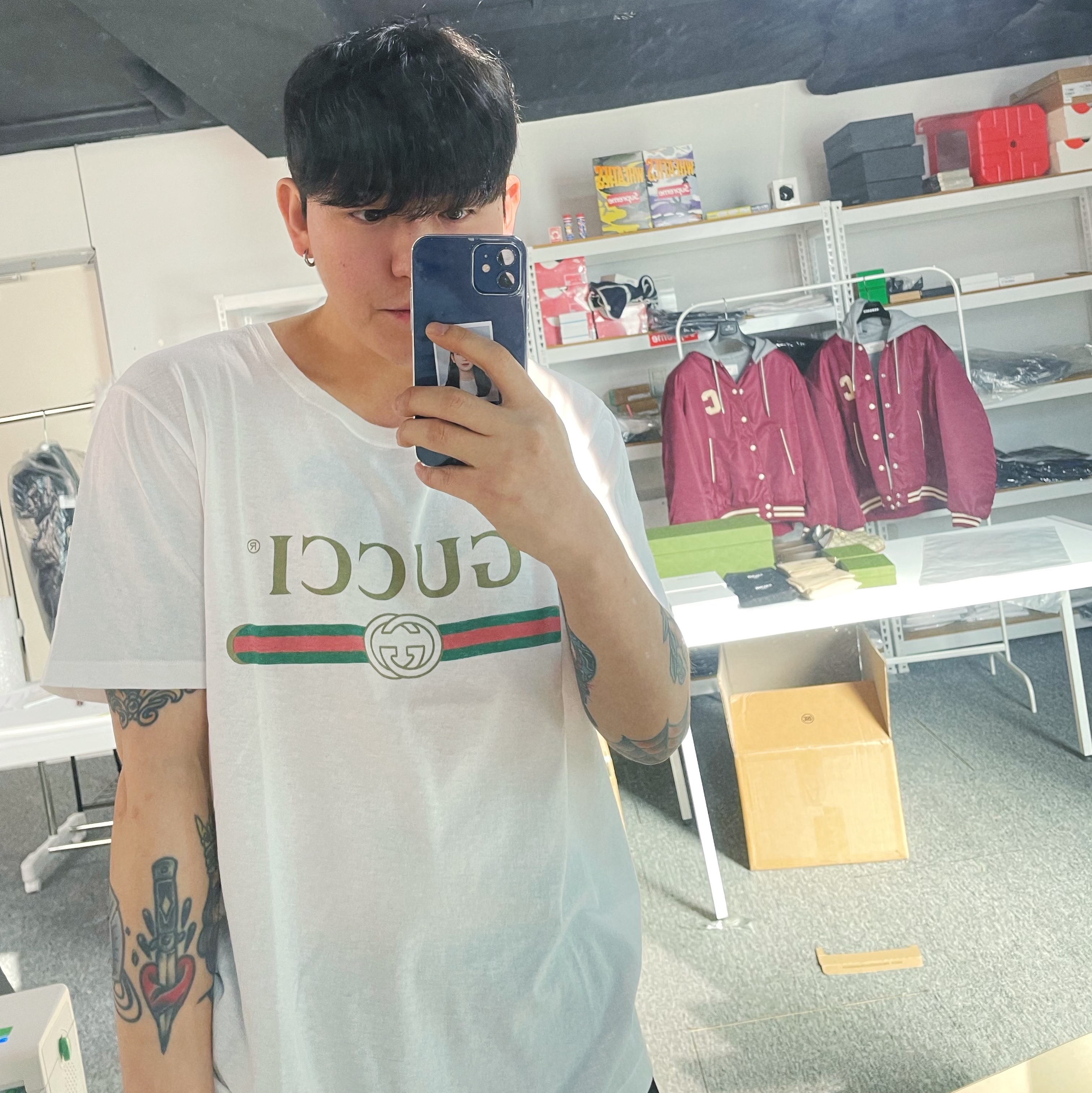Gucci Logo Oversize Washed T-Shirt White 착용 스타일
