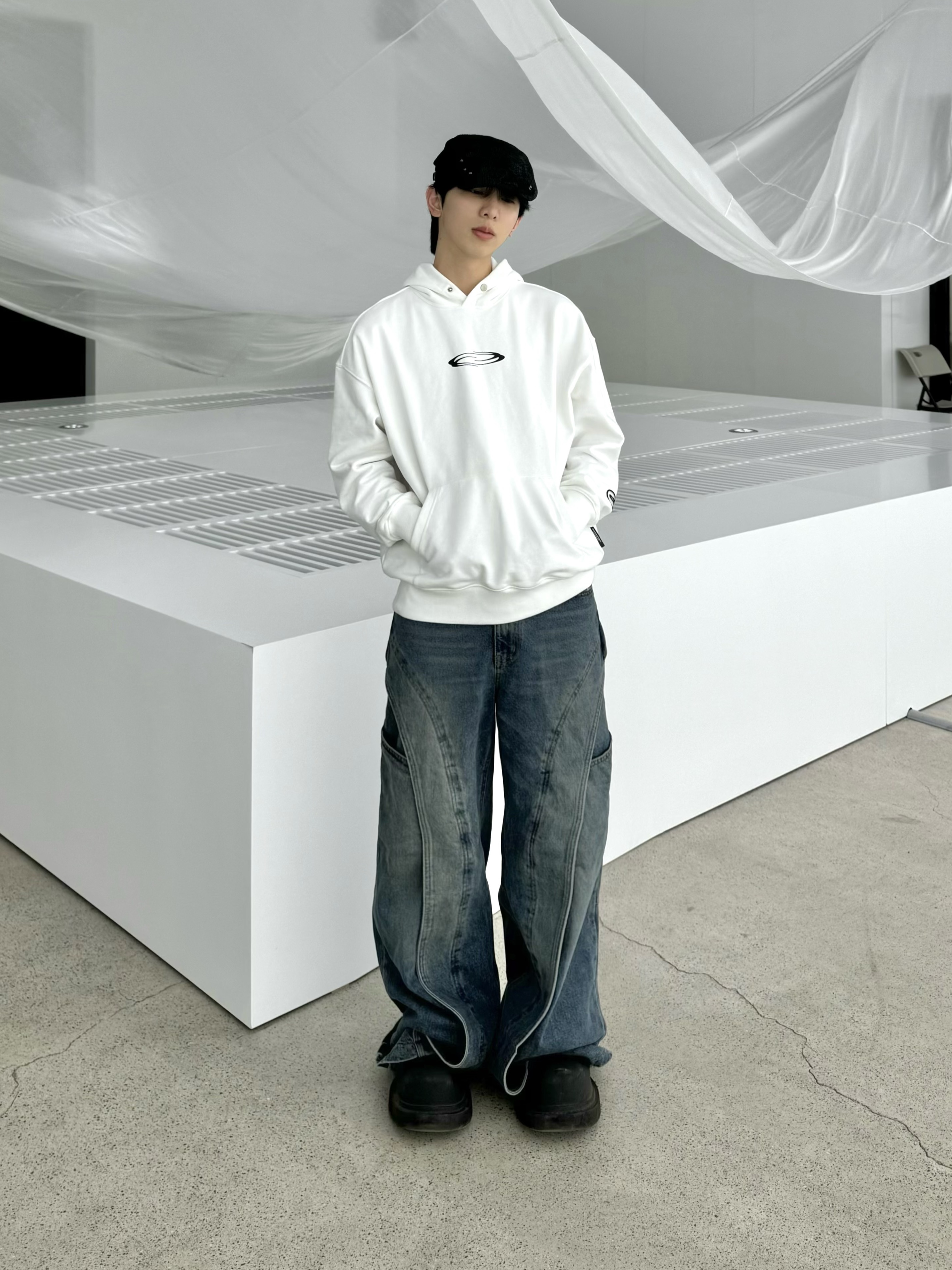 Balenciaga Steroid Derby Black 착용 스타일 - 1