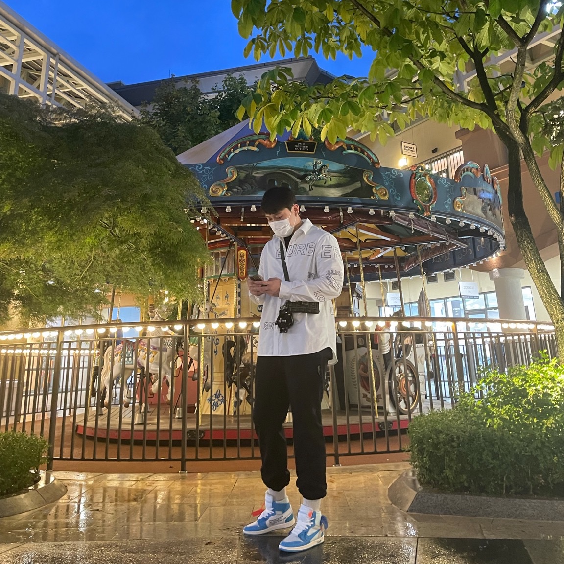 Jordan 1 x Off-White Retro High University Blue 착용 스타일