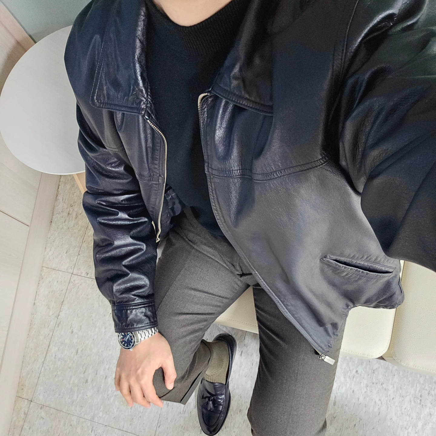 Gucci Reversible GG Supreme Belt Beige Ebony Black, Omega Seamaster Planet Ocean 600M Co Axial Master Chronometer Steel Black 착용 스타일 - 4