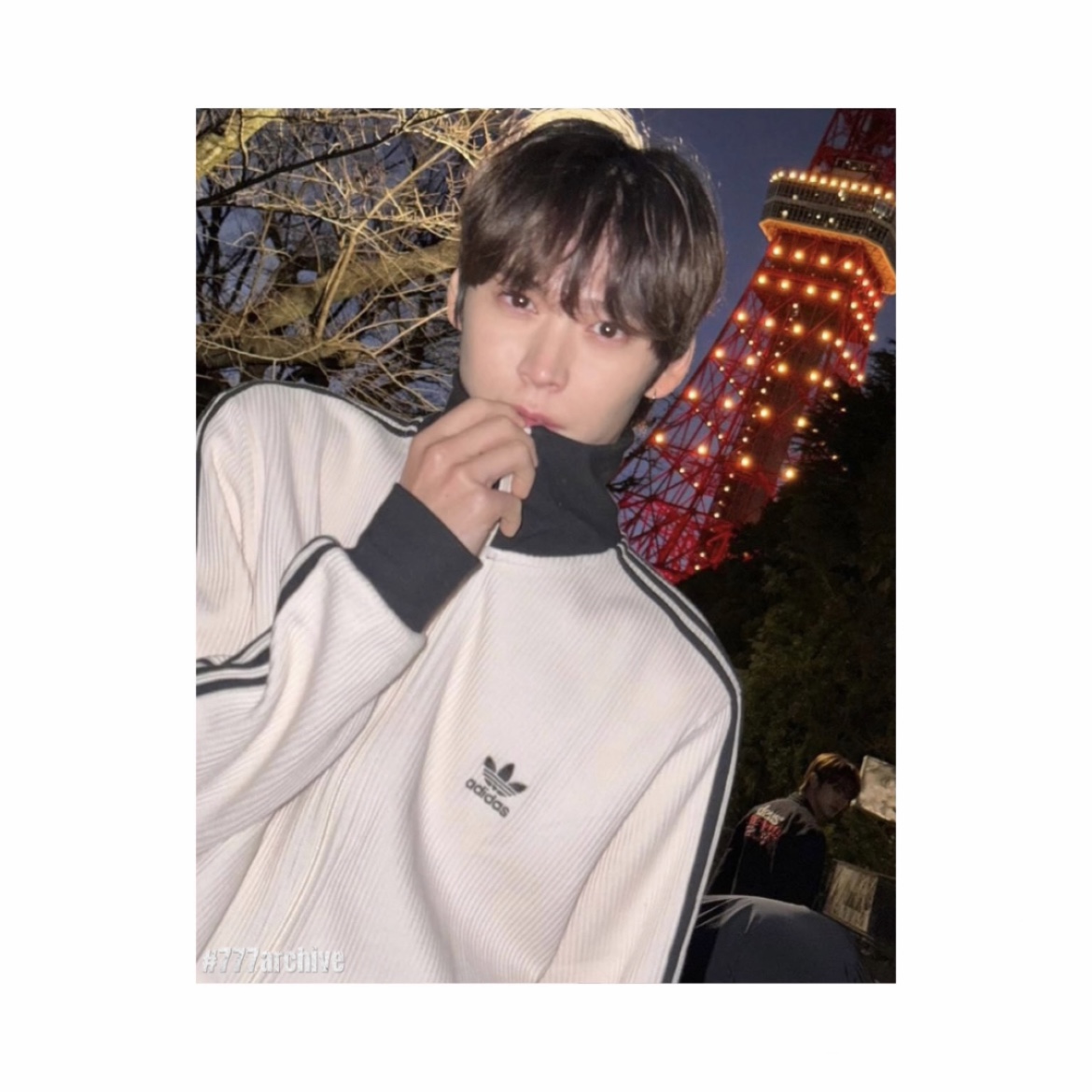 Adidas Adicolor Classic Waffle Beckenbauer Track Jacket Wonder White - US Sizing, Adidas Adicolor Classic Waffle Beckenbauer Track Jacket Wonder White - KR Sizing 착용 스타일 - 1