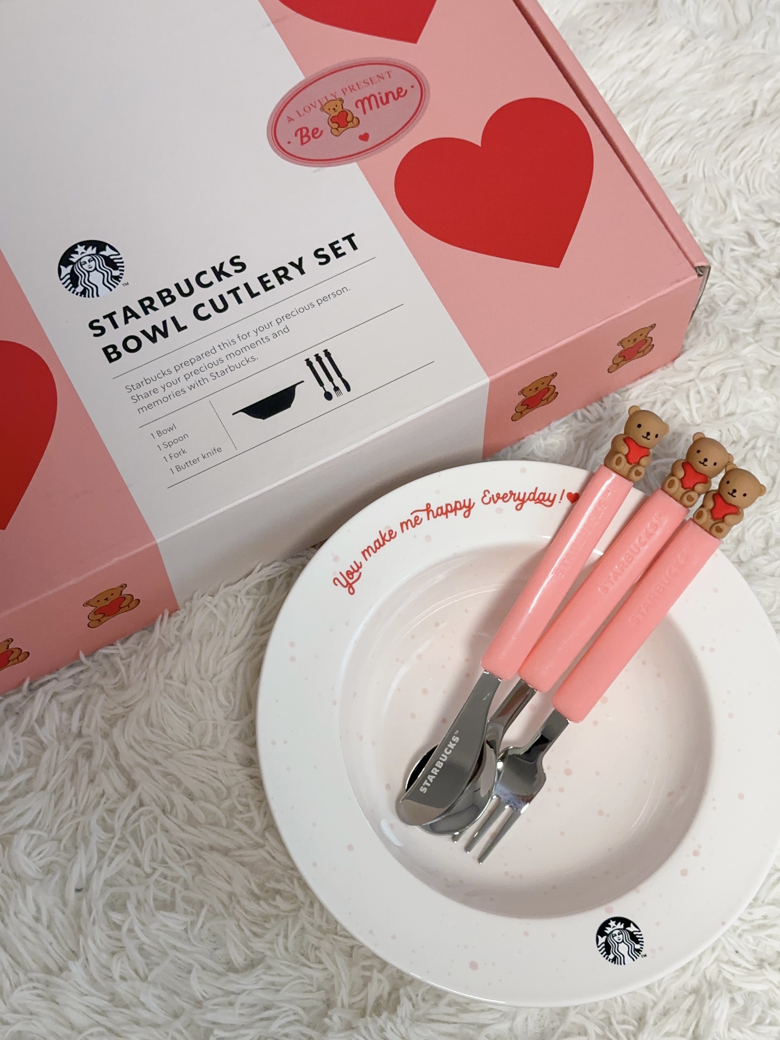 Starbucks Be Mine Bear Fabric Keychain, Starbucks Popping Love Bowl & Cutlery Set 착용 스타일 - 5