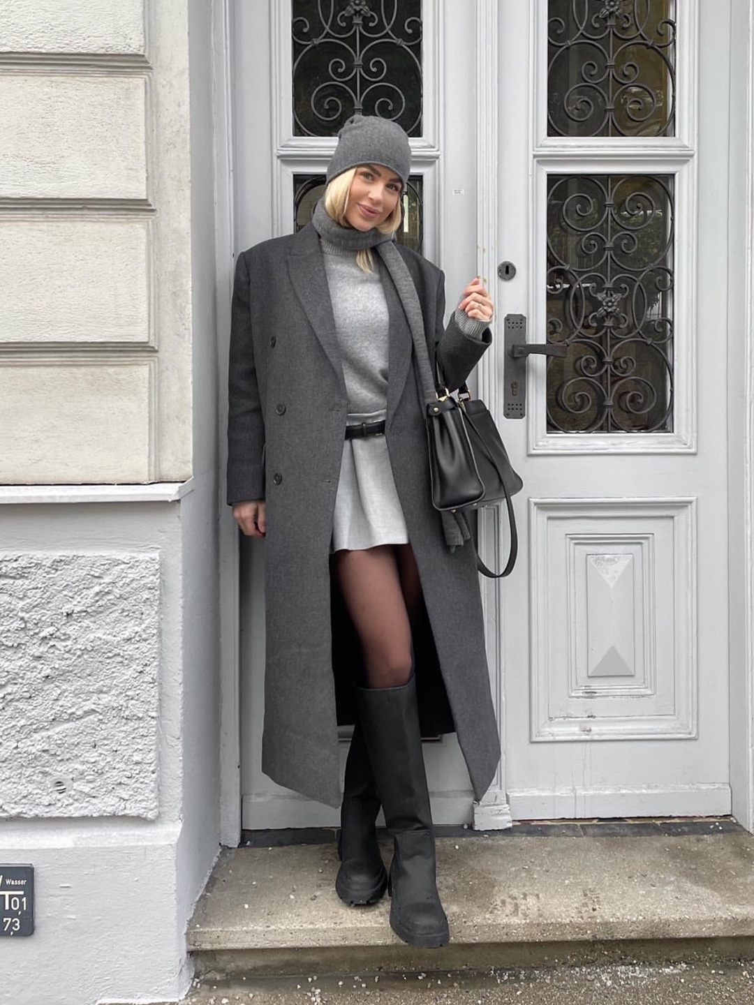 [KREAM 단독] STU Overfit Double Breasted Cashmere Coat Grey 착용 스타일 - 5