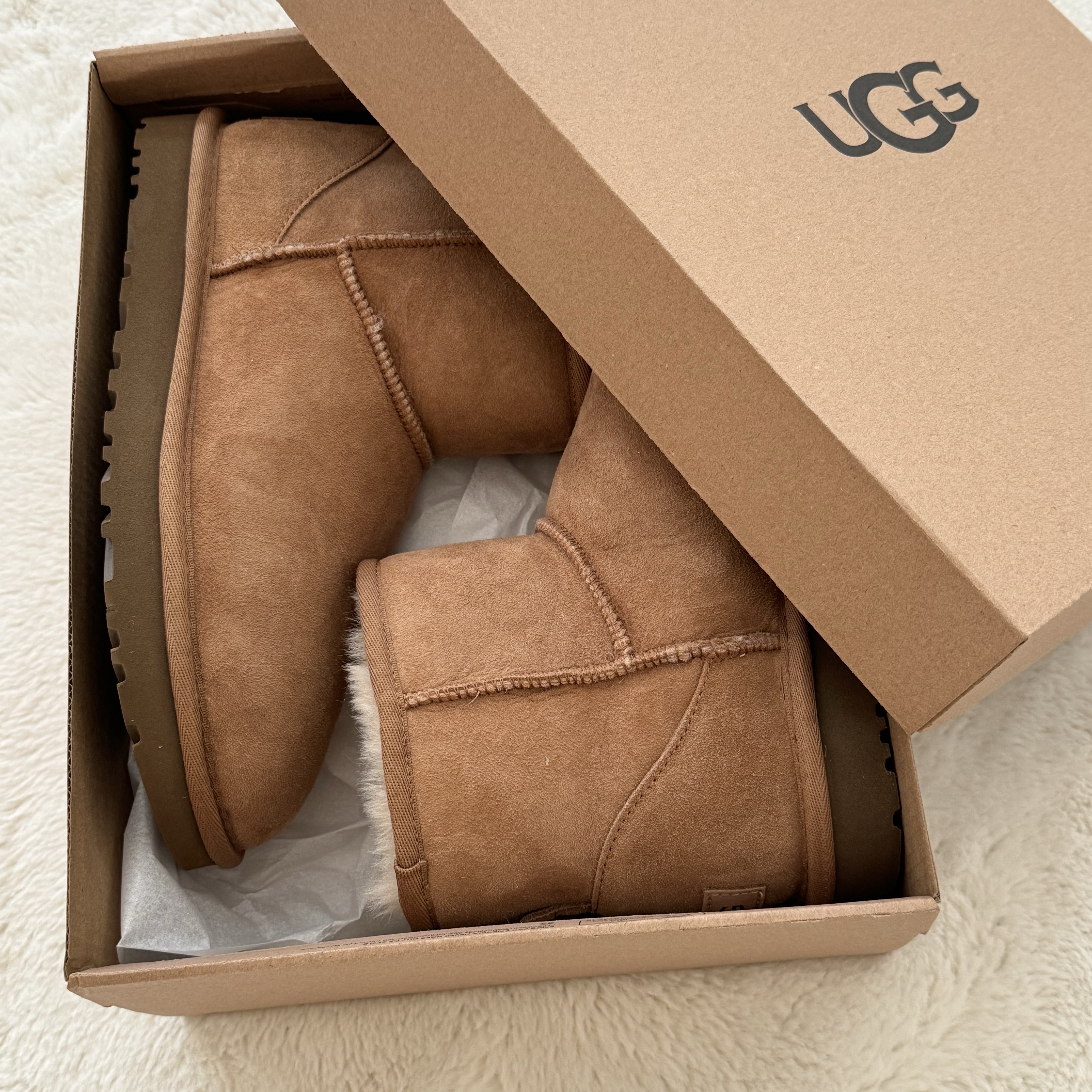 (W) UGG Classic Mini II Boots Chestnut 착용 스타일 - 2