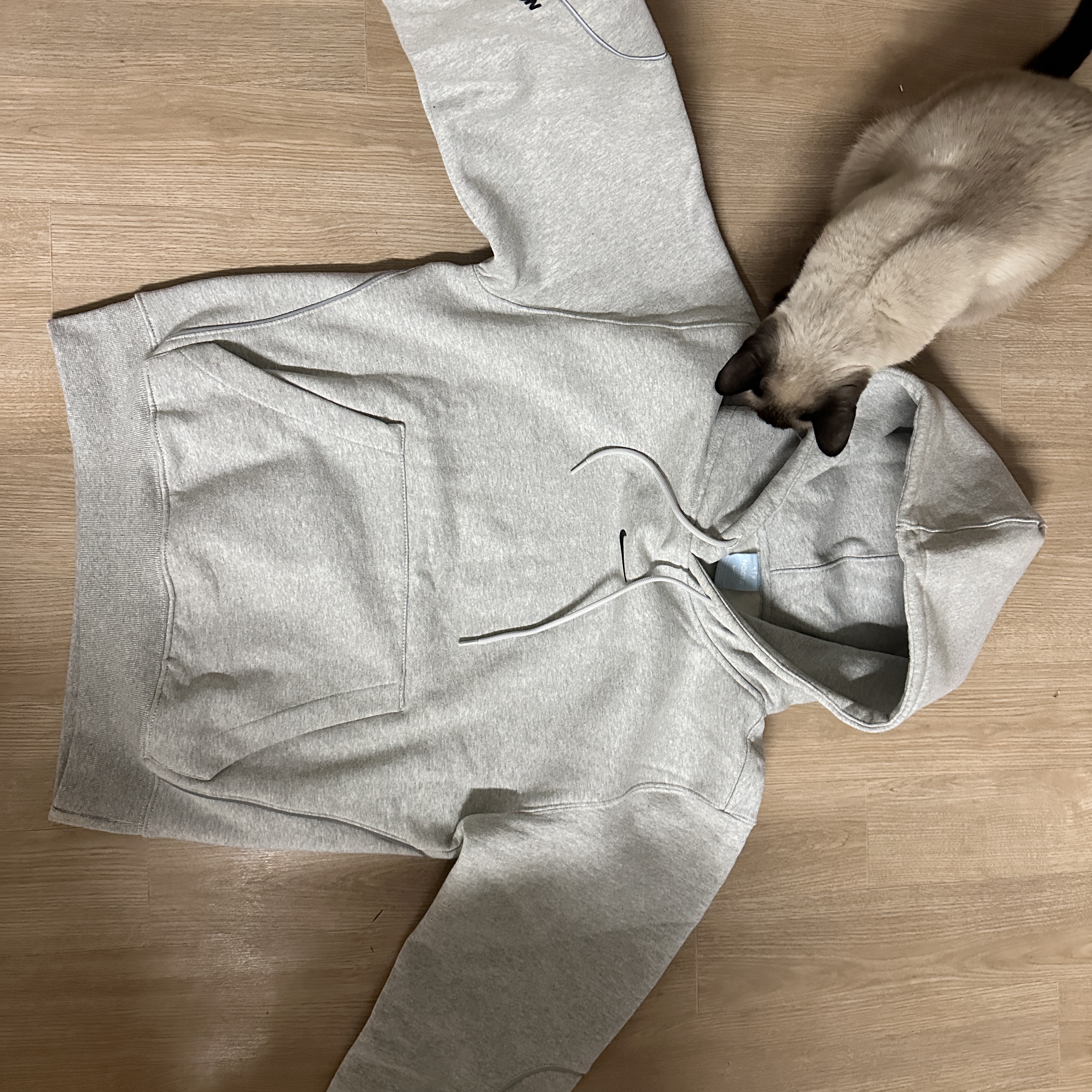 Nike x Drake Nocta Cardinal Stock Essential Hoodie Grey - Asia 착용 스타일