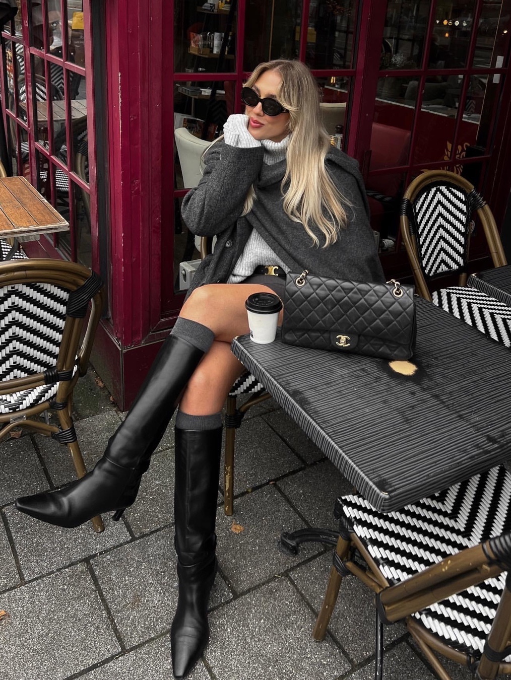 (W) Jil Sander Royal Leather Knee Boots Black, (W) Maison Margiela Tabi Knee High Boots Black 착용 스타일 - 3
