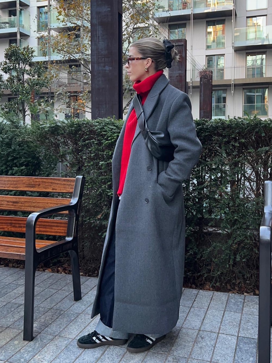 [KREAM 단독] STU Overfit Double Breasted Cashmere Coat Grey 착용 스타일 - 4