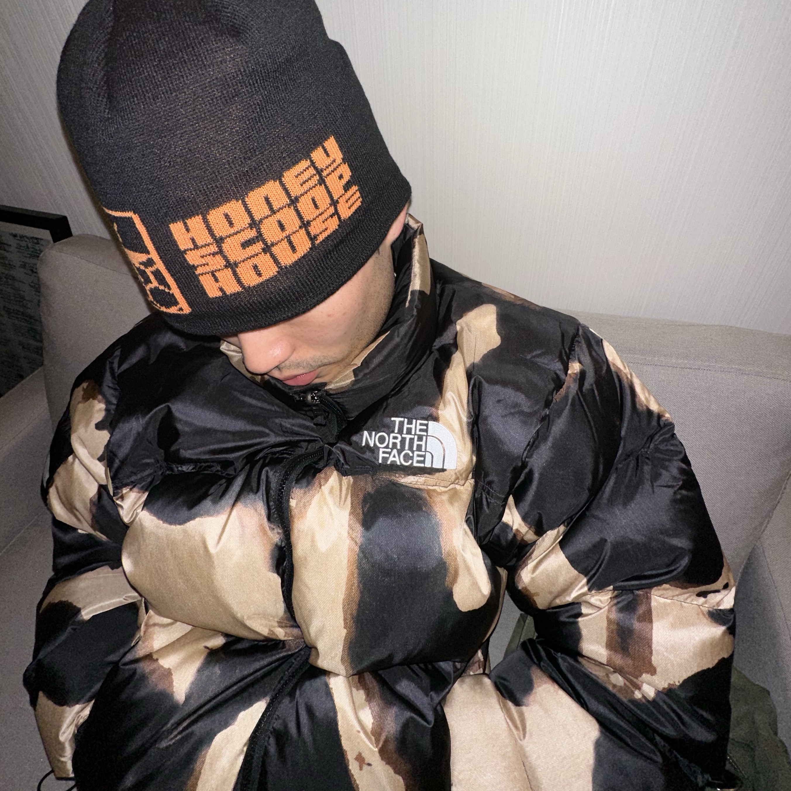 Honey Scoop House Honey Comb Beanie Black 착용 스타일