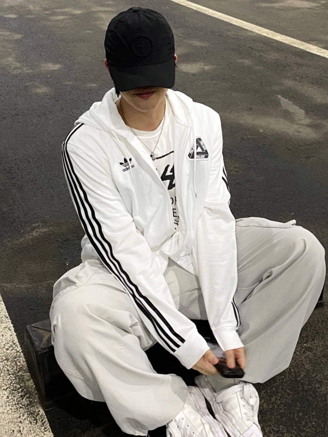 Palace x Adidas Hooded Firebird Track Top White - 23SS, Adidas Originals Beckenbauer Track Jacket Maroon - KR Sizing 착용 스타일 - 4