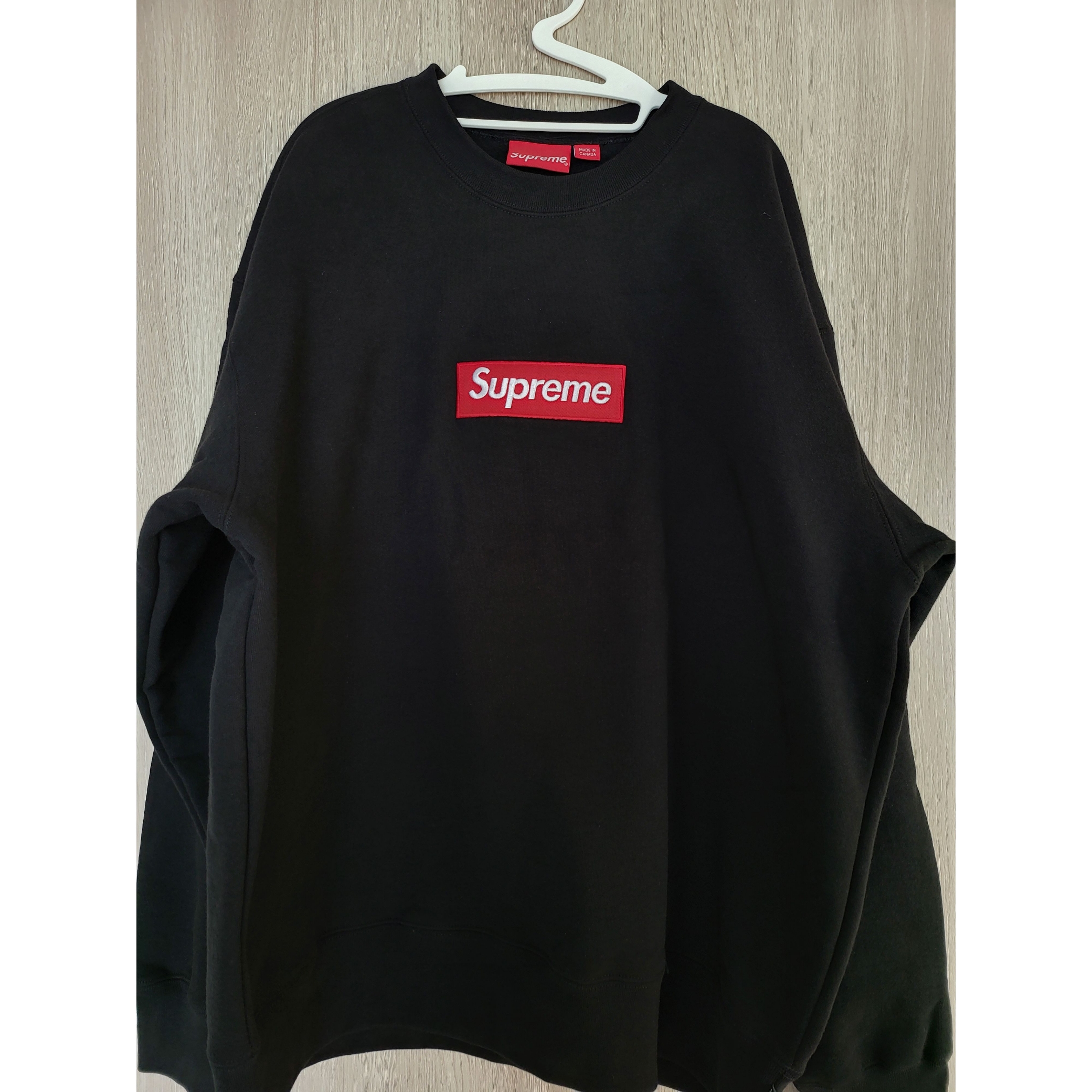 Supreme Box Logo Crewneck Black - 22FW 착용 스타일 - 1