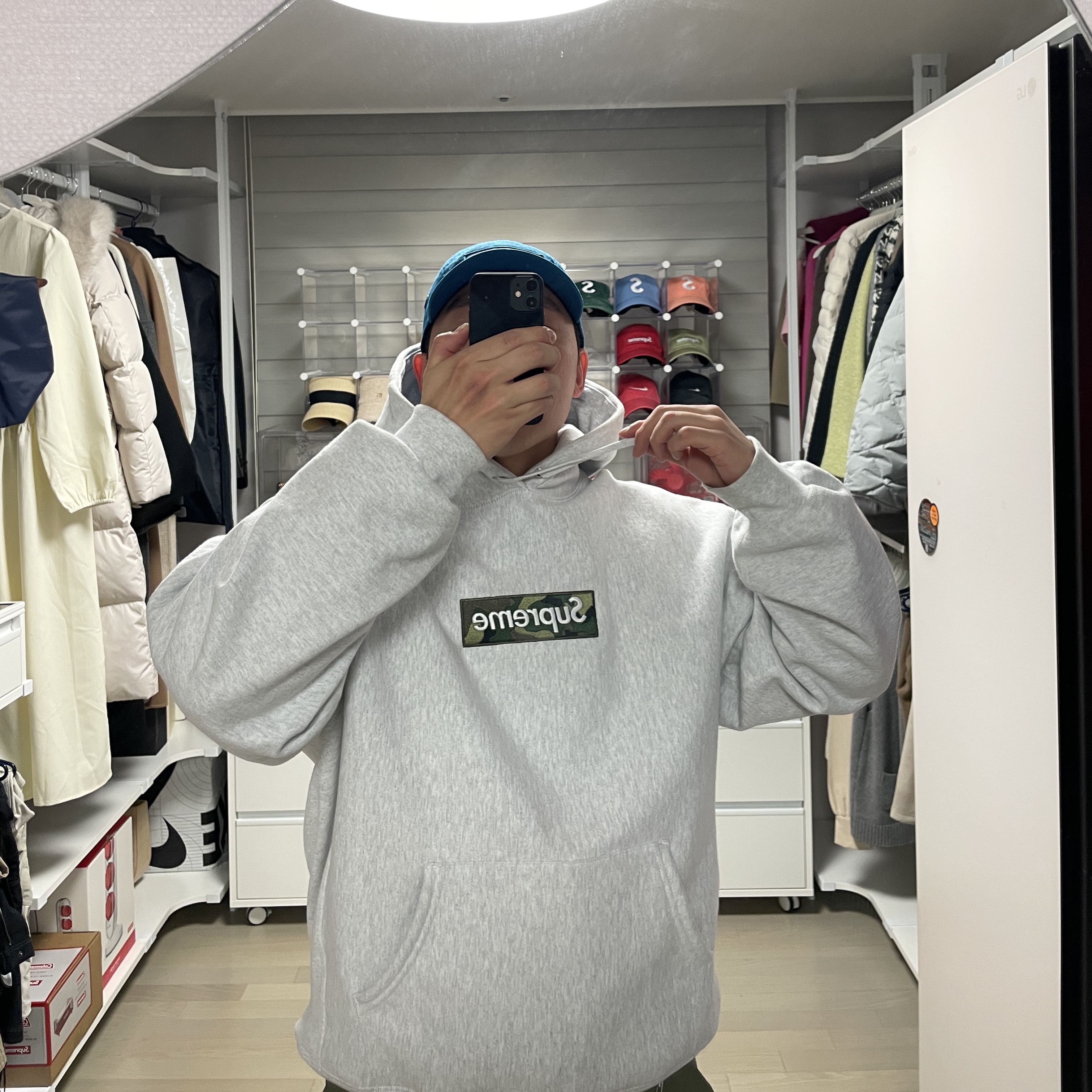 Supreme Ventile Camp Cap Teal - 23SS, Supreme Box Logo Hooded Sweatshirt Ash Grey - 23FW 착용 스타일 - 1