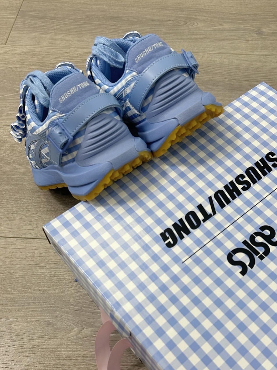 Asics x Shushu/Tong Tarther SC Plus Blue Gingham 착용 스타일 - 3