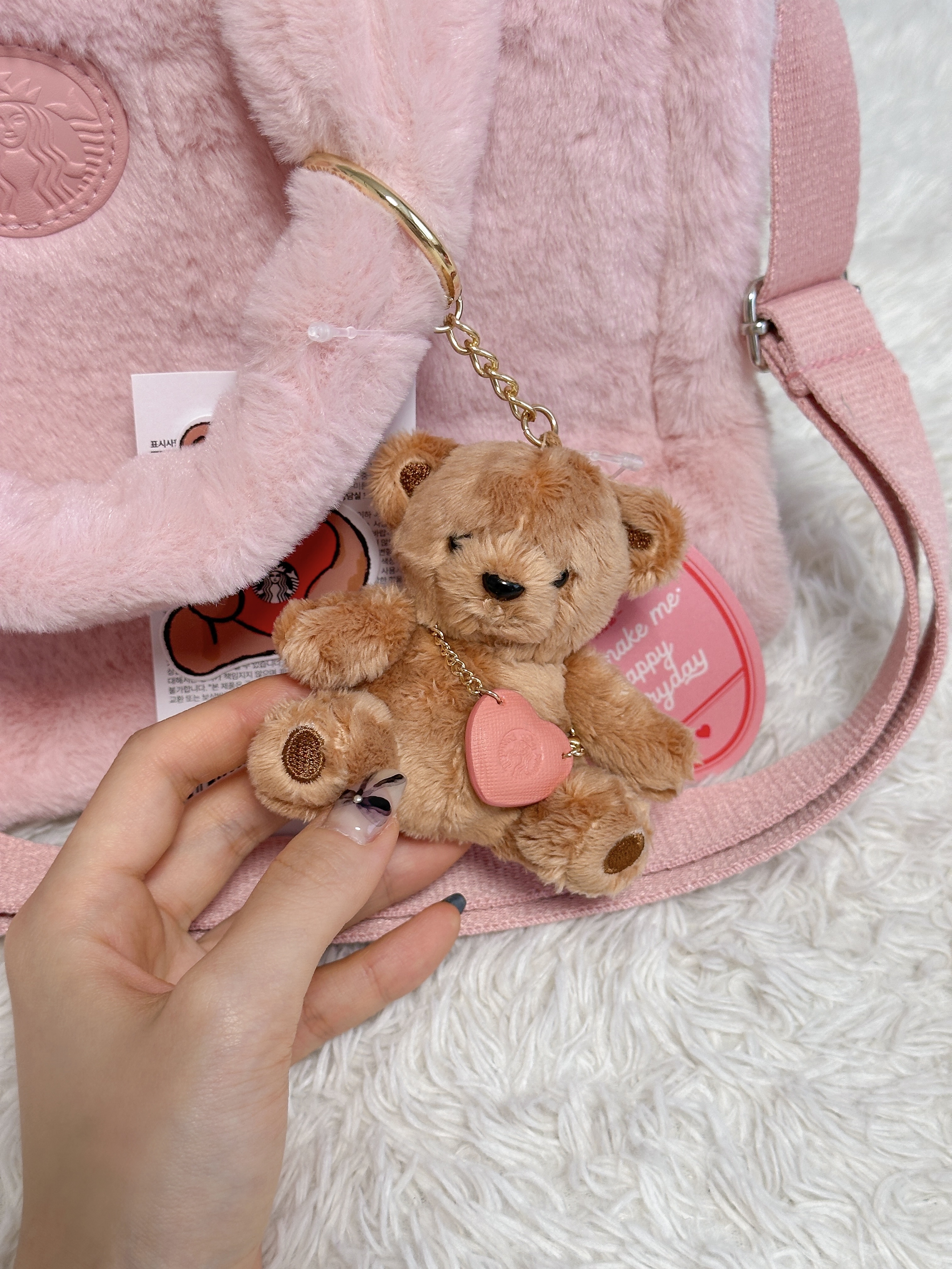 Starbucks Be Mine Bear Fabric Keychain, Starbucks Popping Love Bowl & Cutlery Set 착용 스타일 - 2