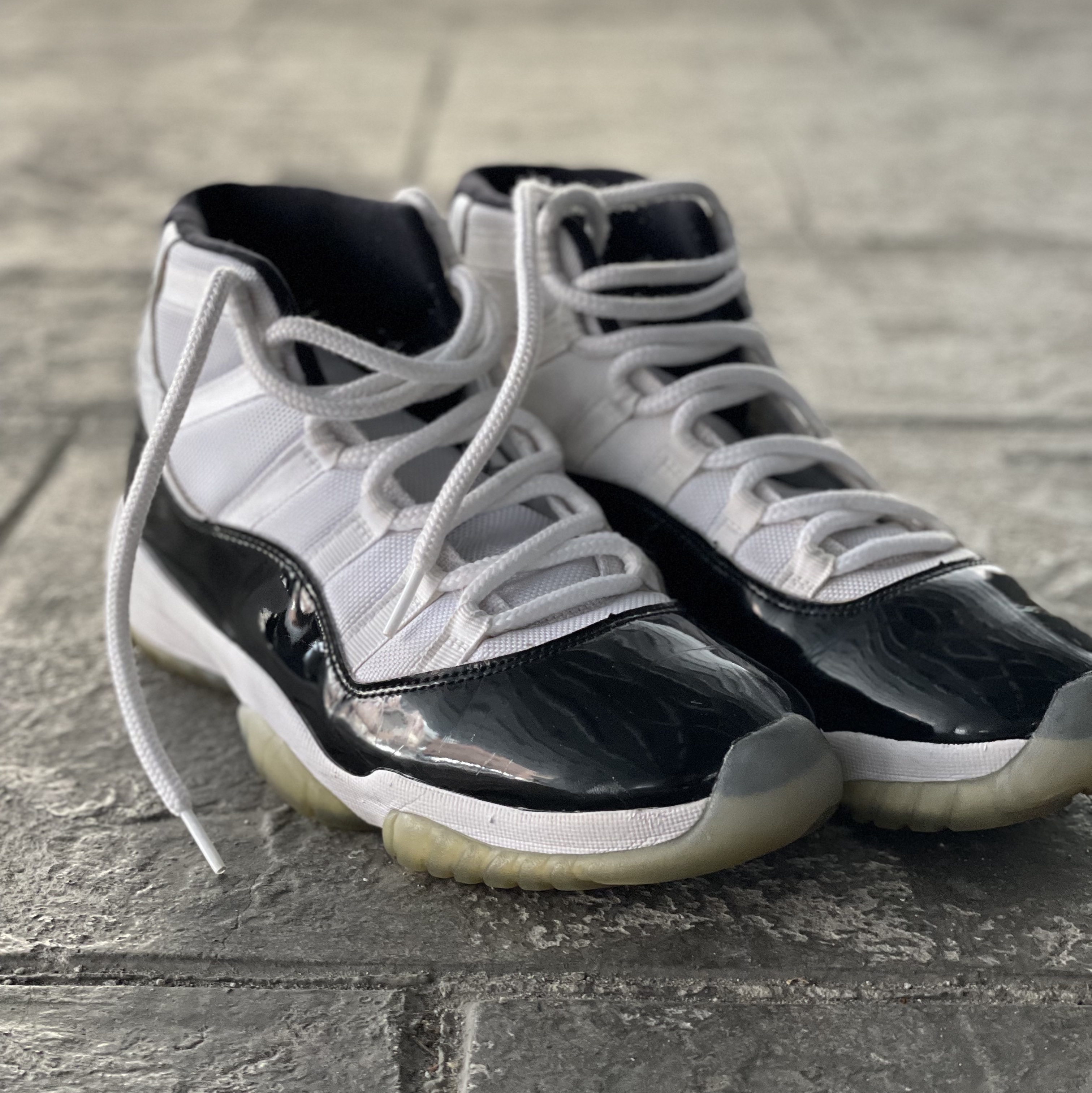 Jordan 11 Retro Concord 2018 착용 스타일 - 2