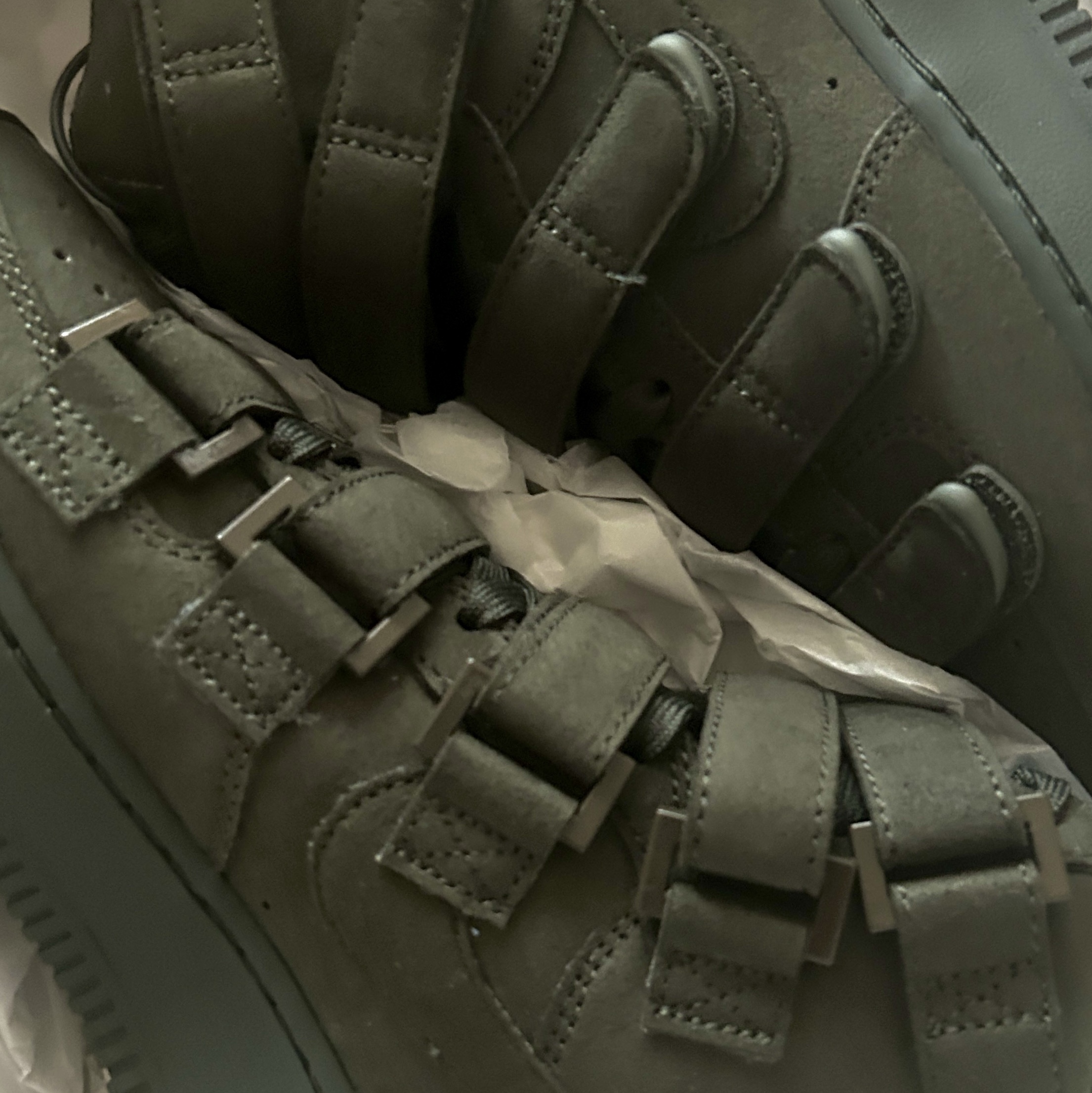 Nike x Billie Eilish Air Force 1 High '07 SP Sequoia 착용 스타일