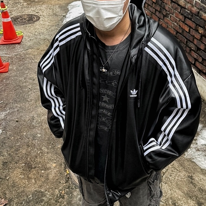 (W) Adidas Adilenium Xl Faux Leather Jacket Black - KR Sizing 착용 스타일 - 2