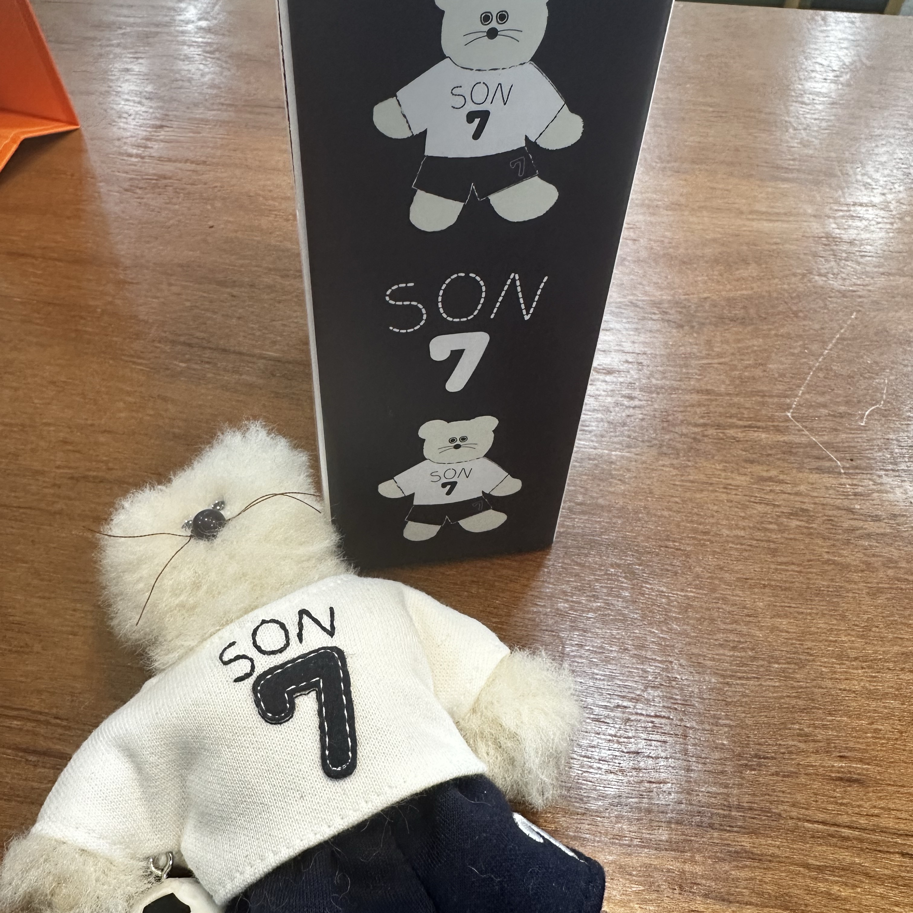 [예약 배송] NOS7 x Monamhee SON.hee Cream 착용 스타일