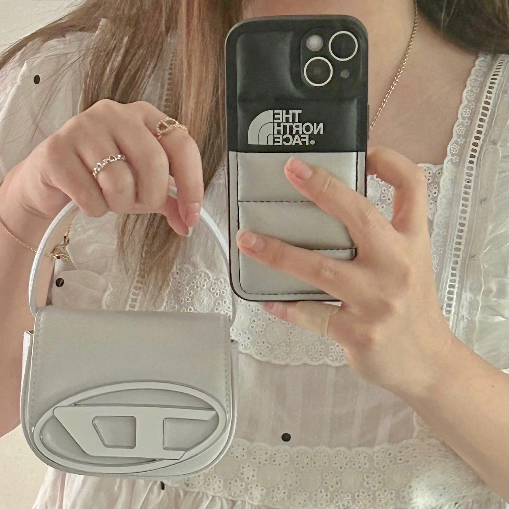 Diesel 1DR Mini Bag Plaque White 착용 스타일