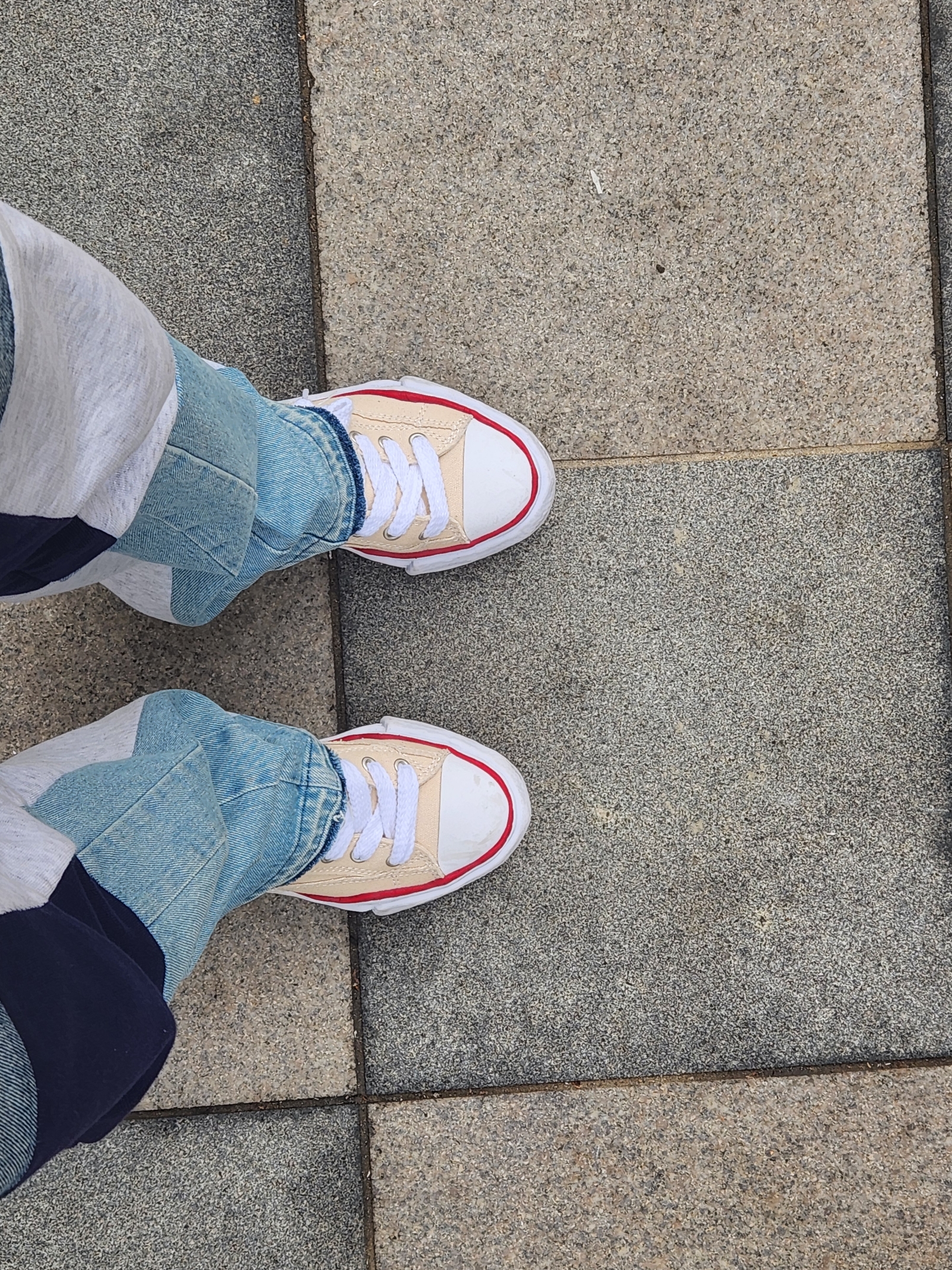 Maison Mihara Yasuhiro Peterson OG Sole Canvas Low-top Sneakers Natural 착용 스타일 - 2