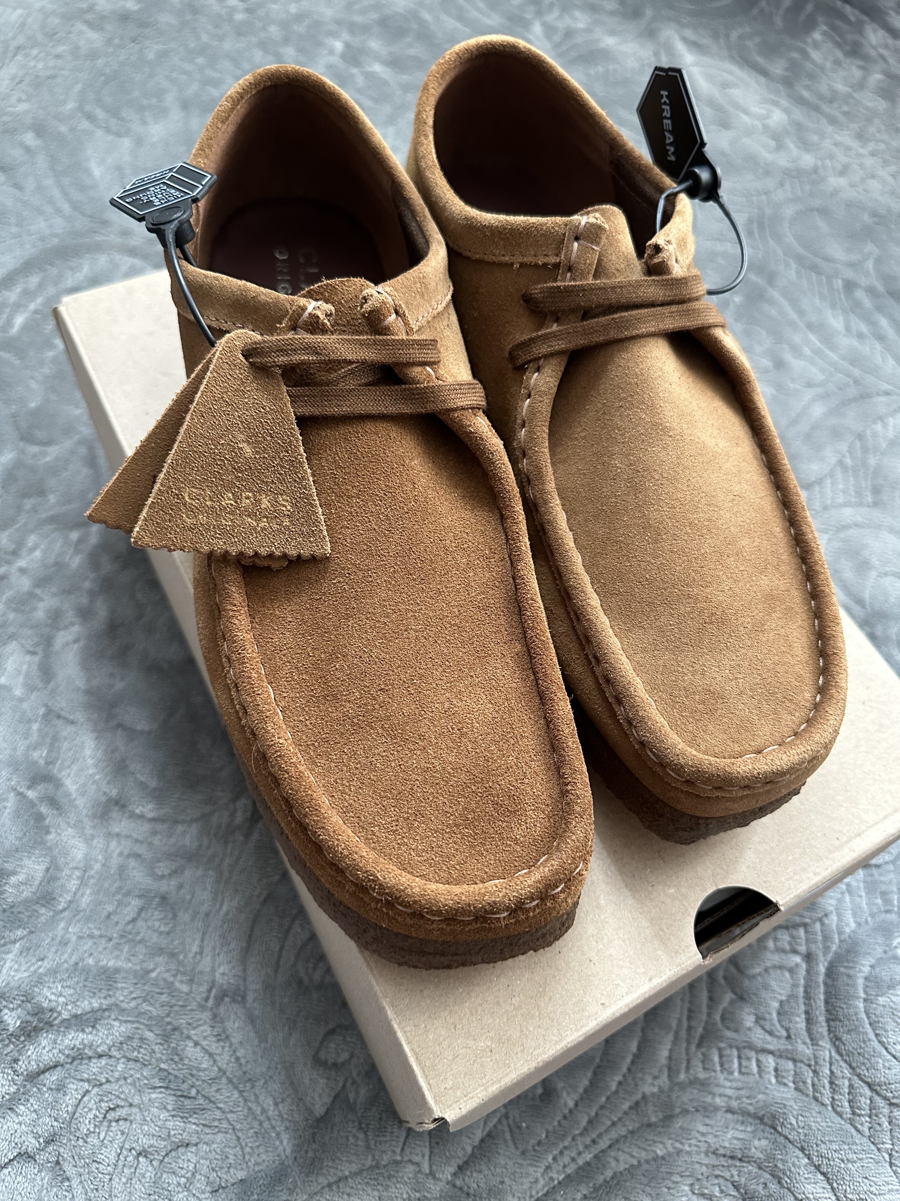 Clarks Wallabee Cola 착용 스타일