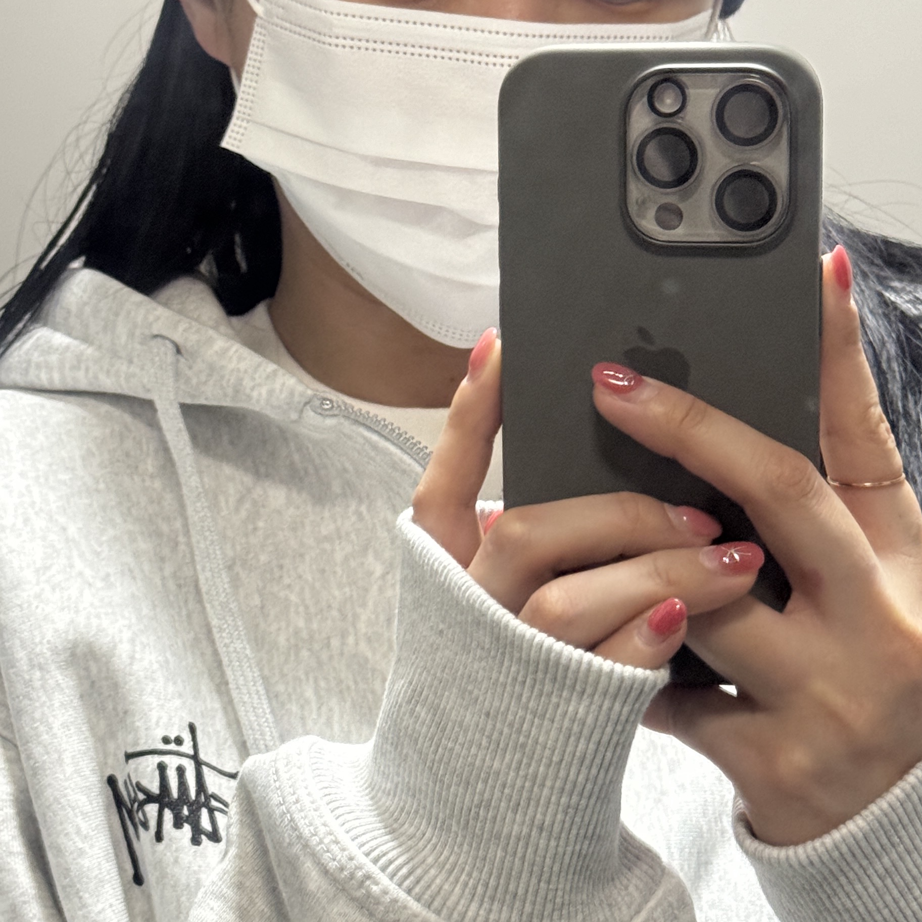 Stussy Basic Stussy Zip Hoodie Ash Heather 2023, Apple iPhone 15 Pro 256GB Natural Titanium (Korean Ver.) 착용 스타일 - 1