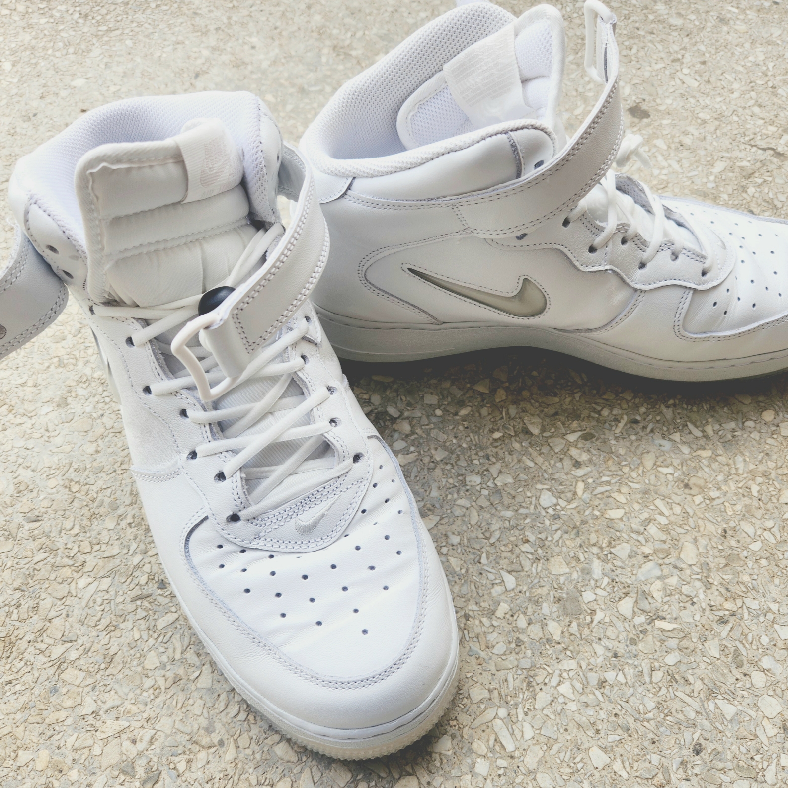 Nike Air Force 1 Mid '07 Color of the Month Summit White 착용 스타일