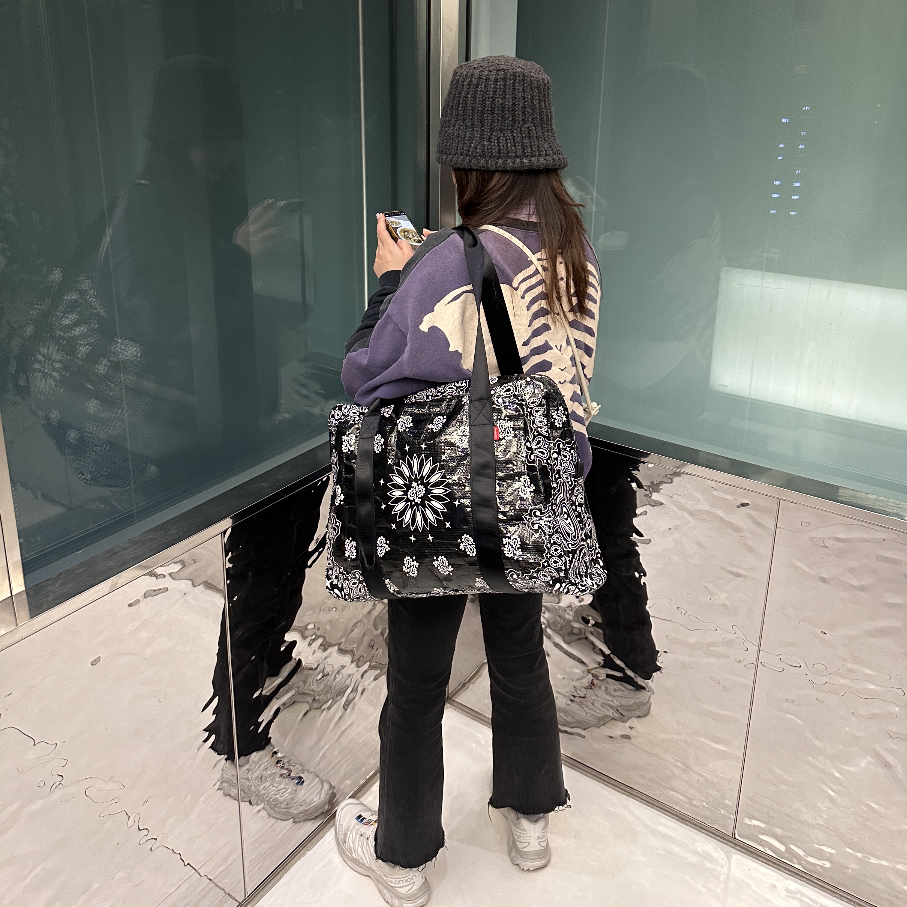 Kapital 2 Tone Big Fleece Sweatshirt Black Purple, Supreme Bandana Tarp Small Duffle Bag Black - 21SS 착용 스타일