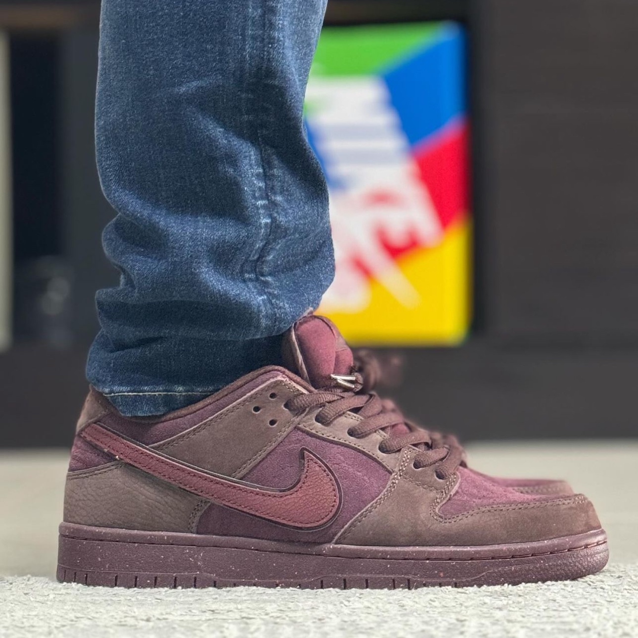 Nike SB Dunk Low PRM Burgundy Crush 착용 스타일 - 10
