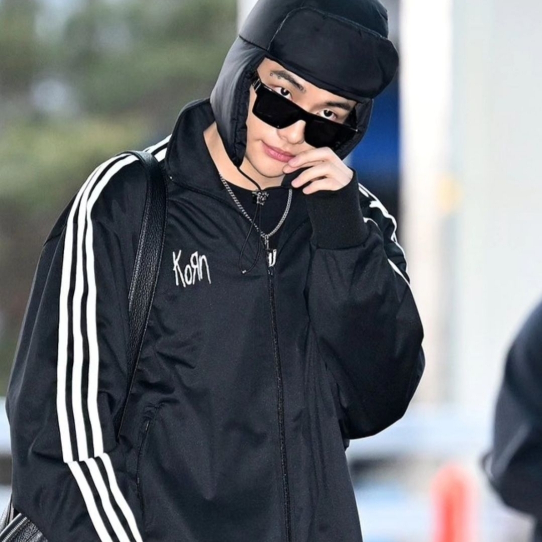 Adidas x KoRn Track Top Black - KR Sizing 착용 스타일 - 1